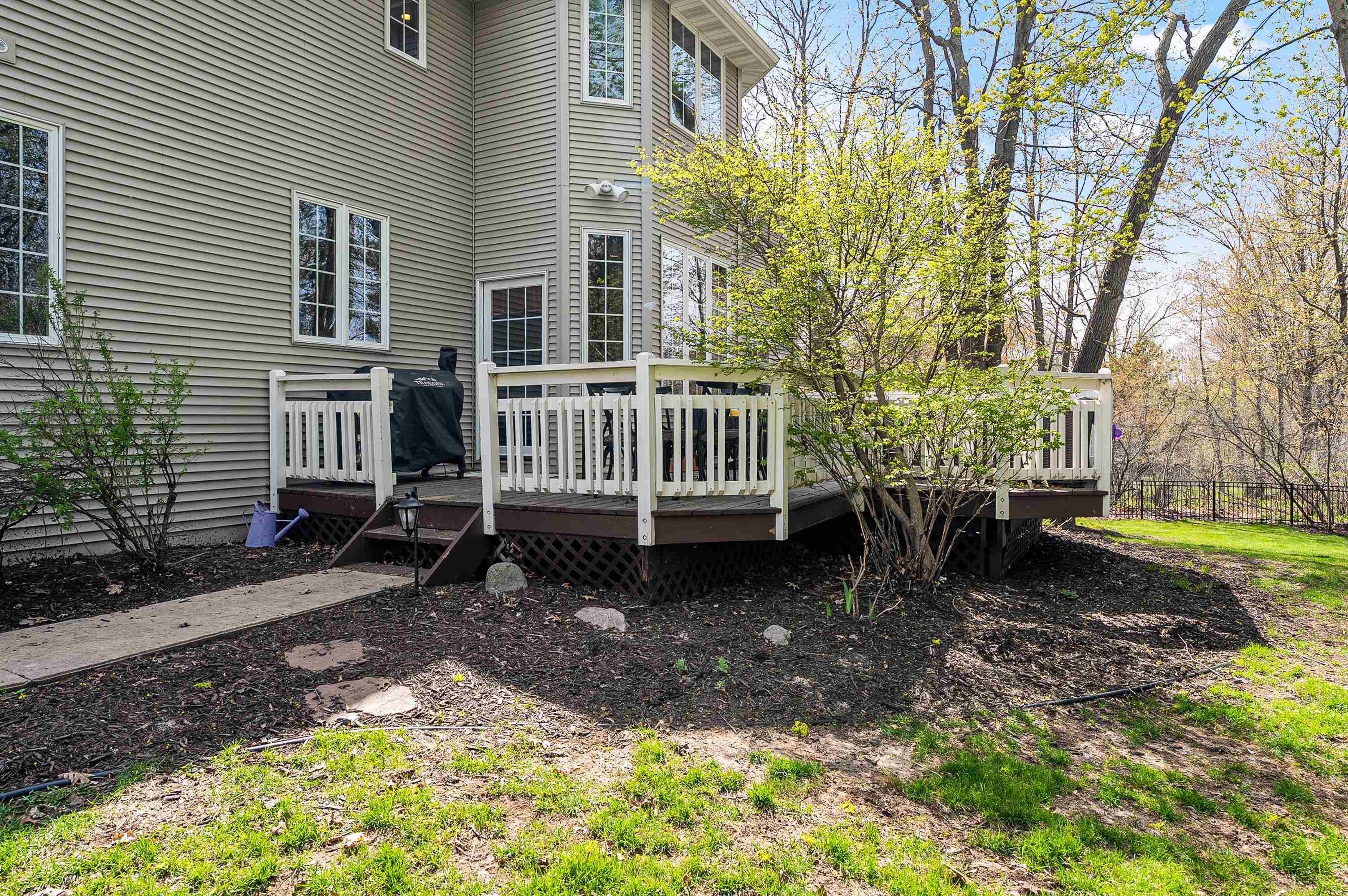 GREEN BAY, Wisconsin, 54313, United States, 4 Bedrooms Bedrooms, ,5 BathroomsBathrooms,Residential,For Sale,2048665