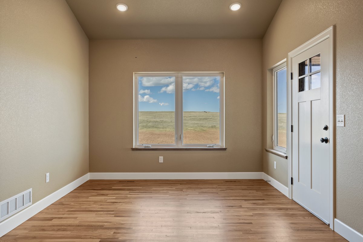 Cheyenne, Wyoming, 82009, United States, 3 Bedrooms Bedrooms, ,2 BathroomsBathrooms,Residential,For Sale,1905724