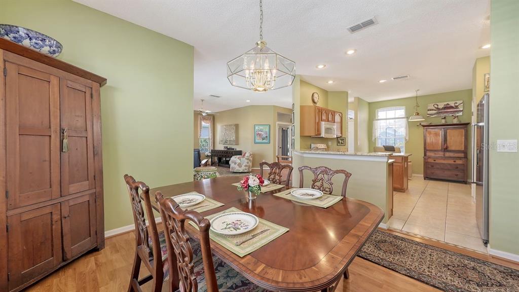 Bradenton, Florida, 34210, United States, 3 Bedrooms Bedrooms, ,2 BathroomsBathrooms,Residential,For Sale,1792897