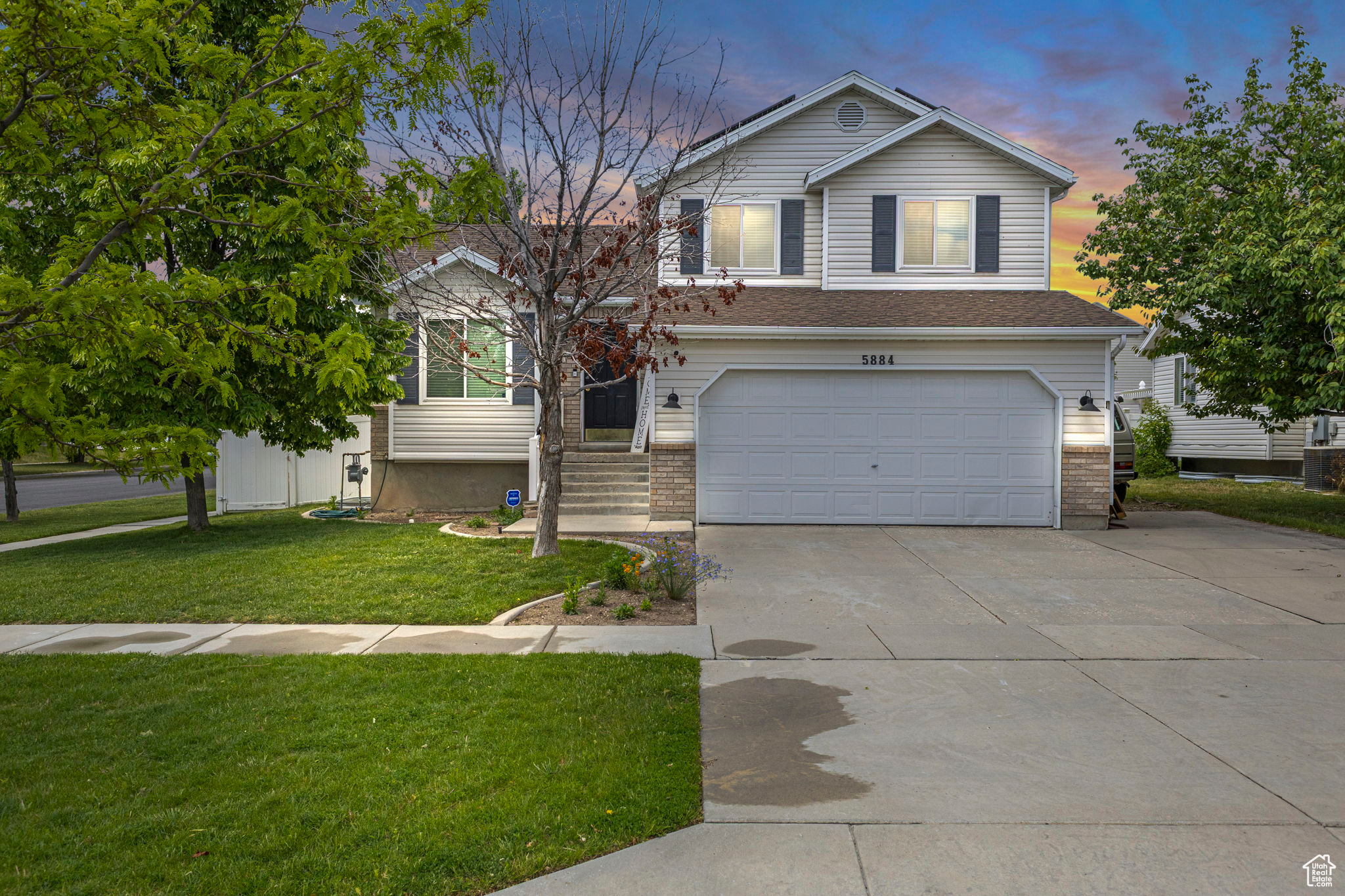 Salt Lake City, Utah, 84118, United States, 4 Bedrooms Bedrooms, ,2 BathroomsBathrooms,Residential,For Sale,1818748