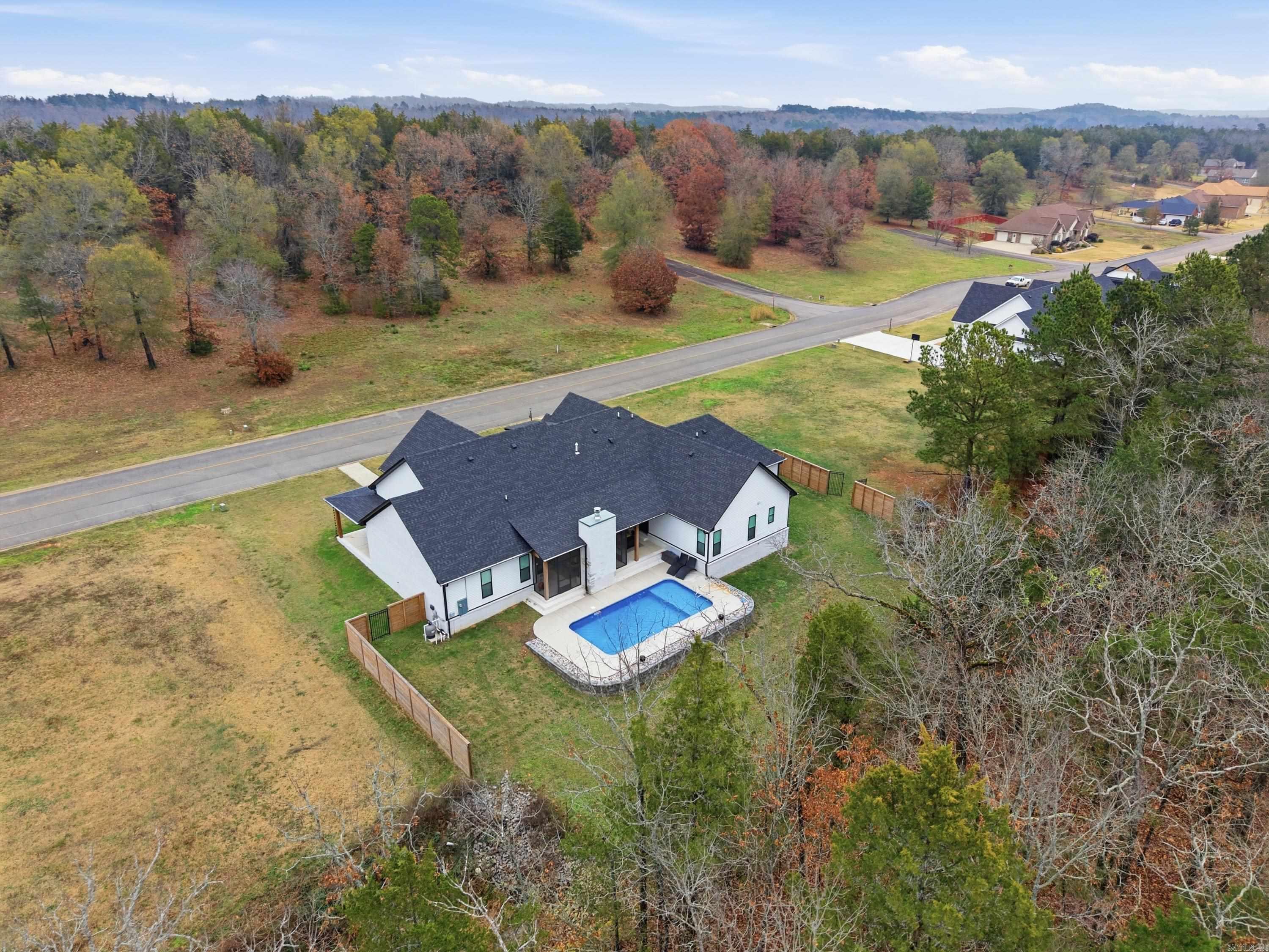 Morrilton, Arkansas, 72110, United States, 3 Bedrooms Bedrooms, ,4 BathroomsBathrooms,Residential,For Sale,2003394