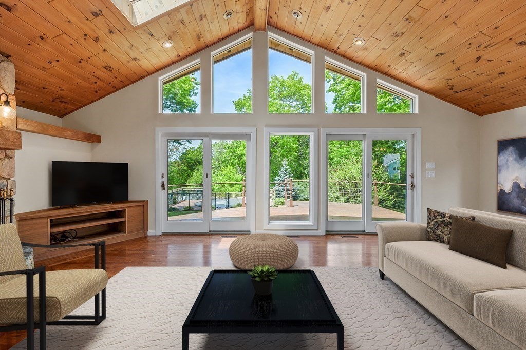 Malden, Massachusetts, 02148, United States, 3 Bedrooms Bedrooms, ,2 BathroomsBathrooms,Residential,For Sale,1938080