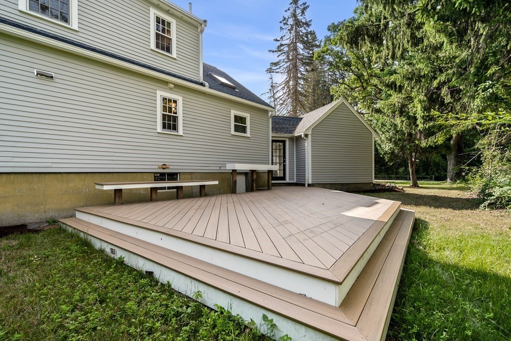 Framingham, Massachusetts, 01701, United States, 3 Bedrooms Bedrooms, ,2 BathroomsBathrooms,Residential,For Sale,1903802