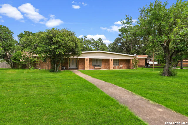 Kimberly Dr, Universal City, TX 78148