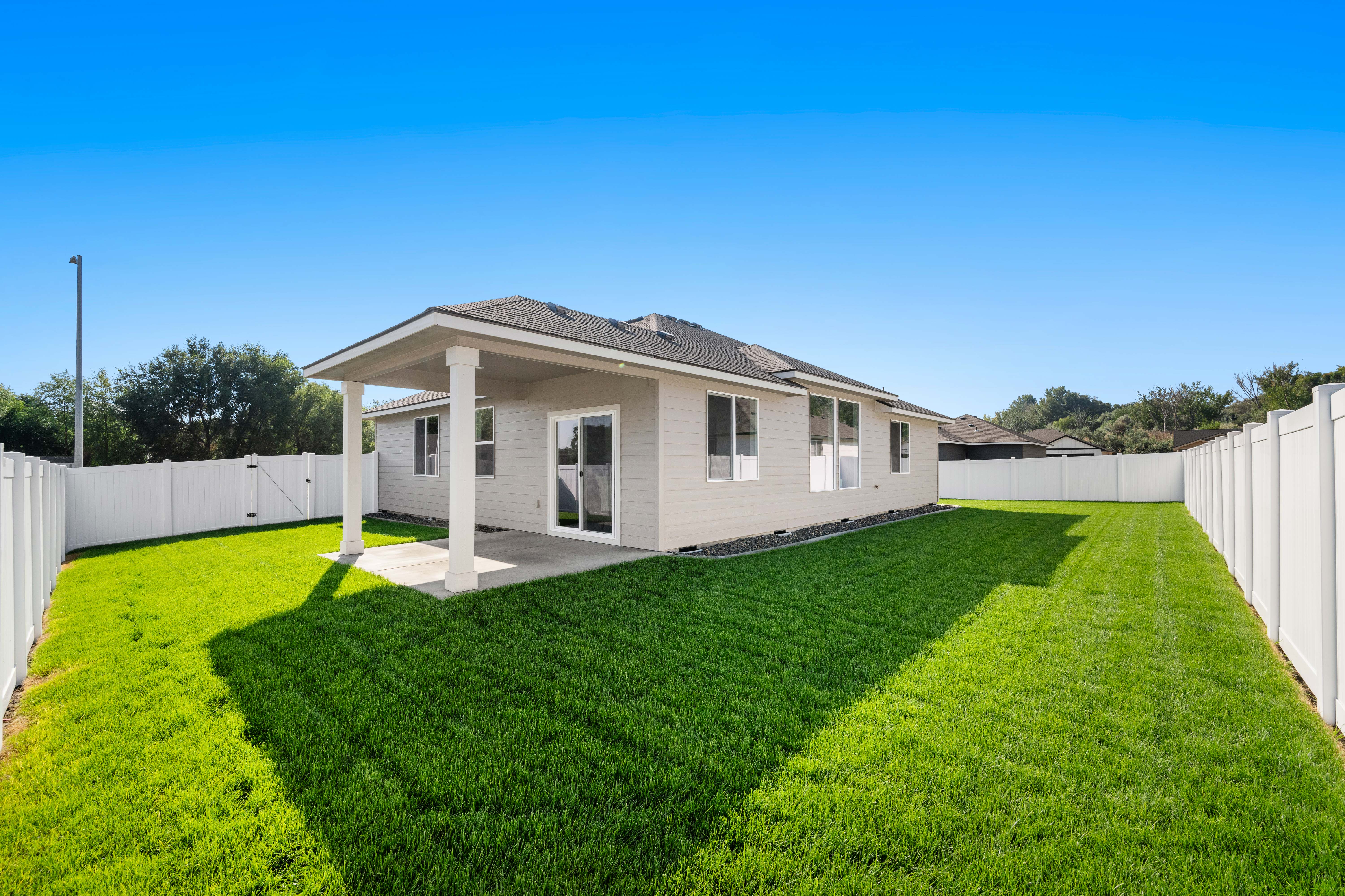  Fully Fenced, Fully Landscaped 4 Bedrooms - 物件實景