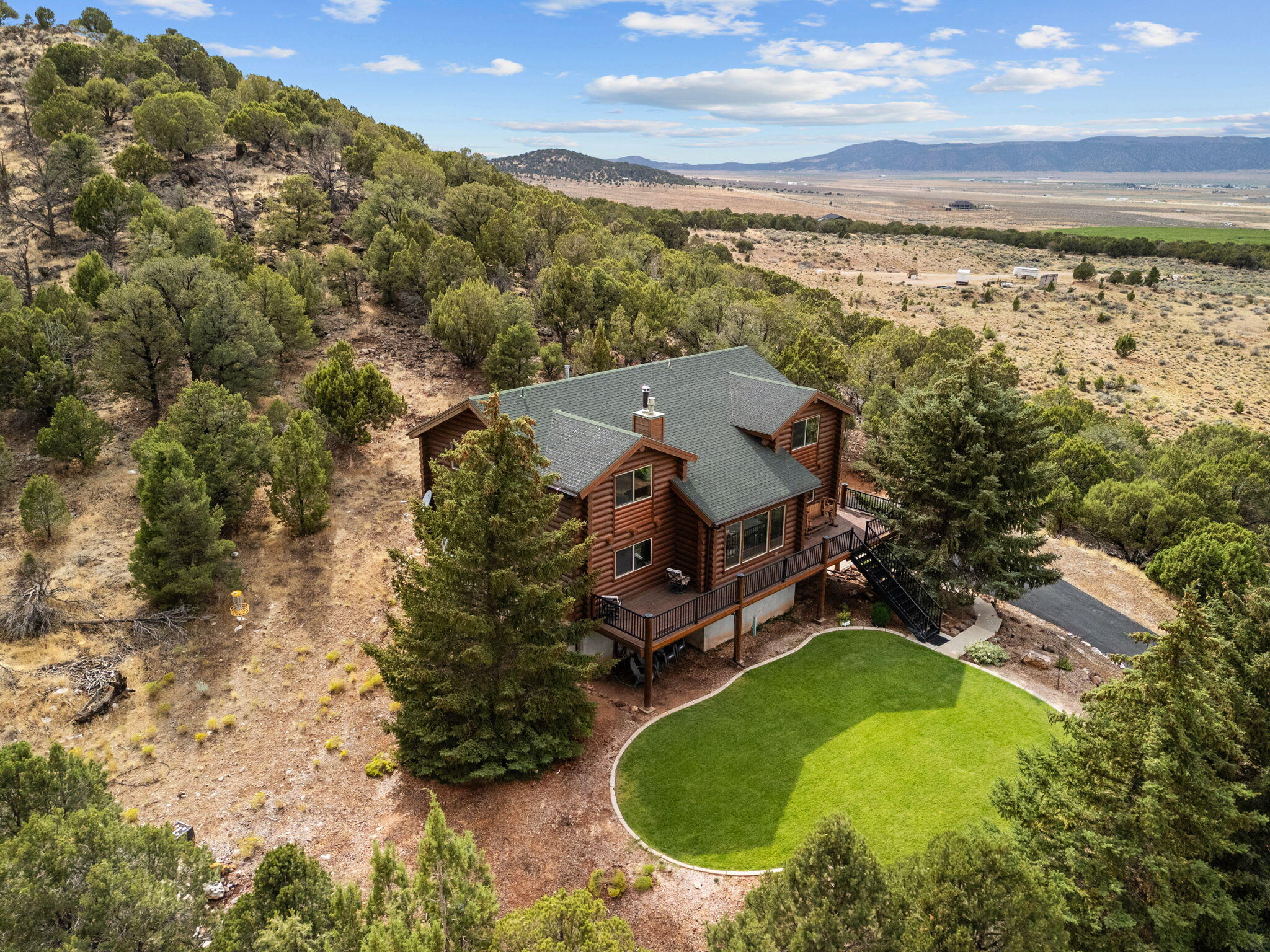 Parowan, Utah, 84761, United States, 5 Bedrooms Bedrooms, ,5 BathroomsBathrooms,Residential,For Sale,1976313