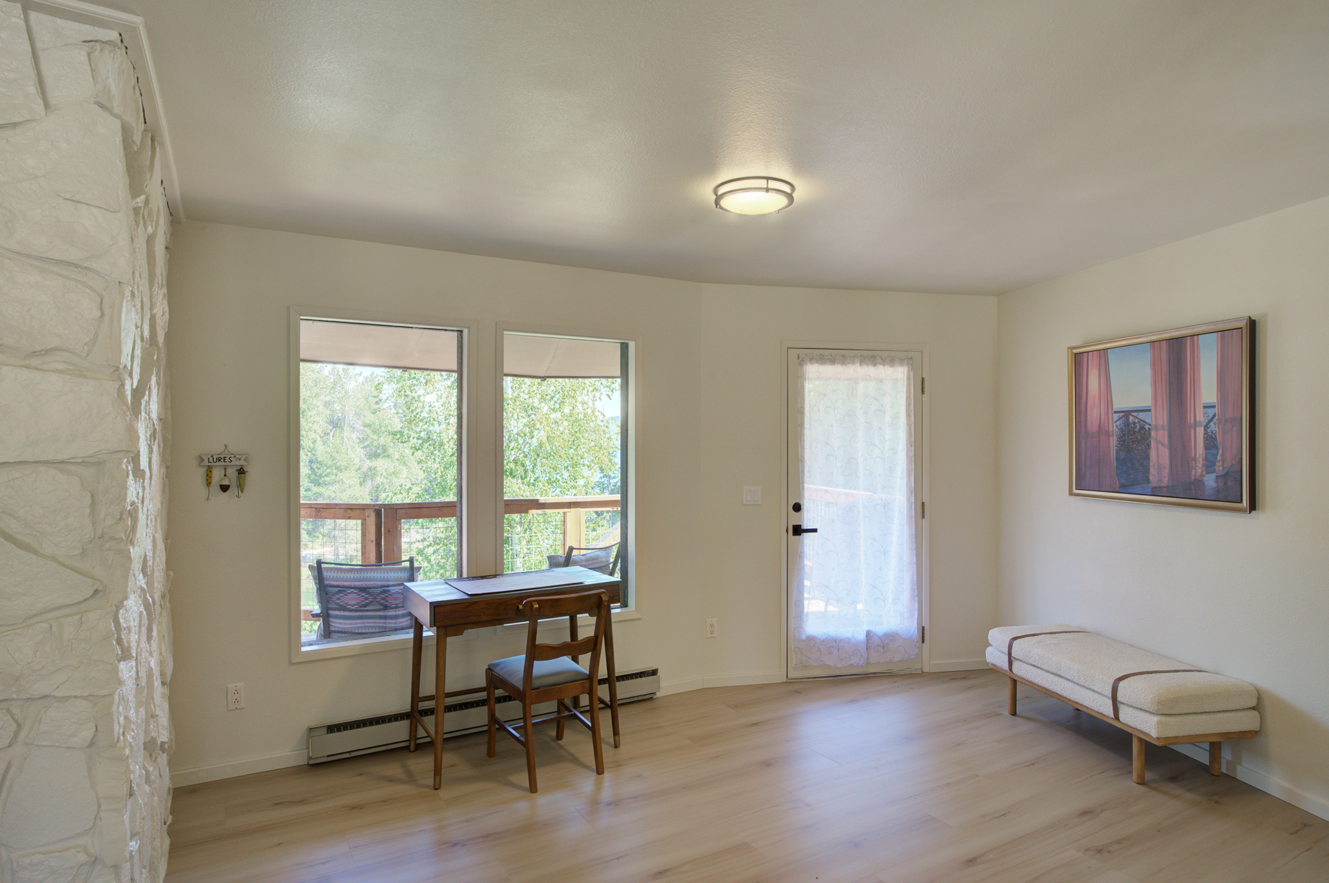 Sandpoint, Idaho, 83864, United States, 5 Bedrooms Bedrooms, ,3 BathroomsBathrooms,Residential,For Sale,1976312