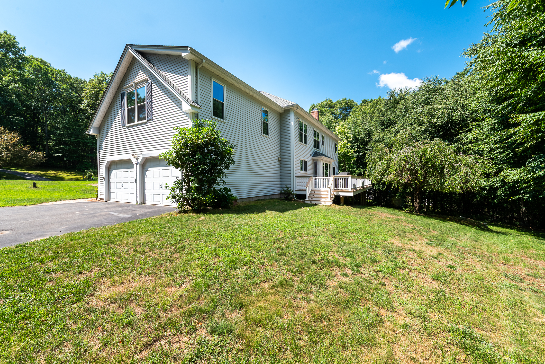  Classic Colonial Nestled on 3 Private Acres in Autumn Ridge - 物件實景