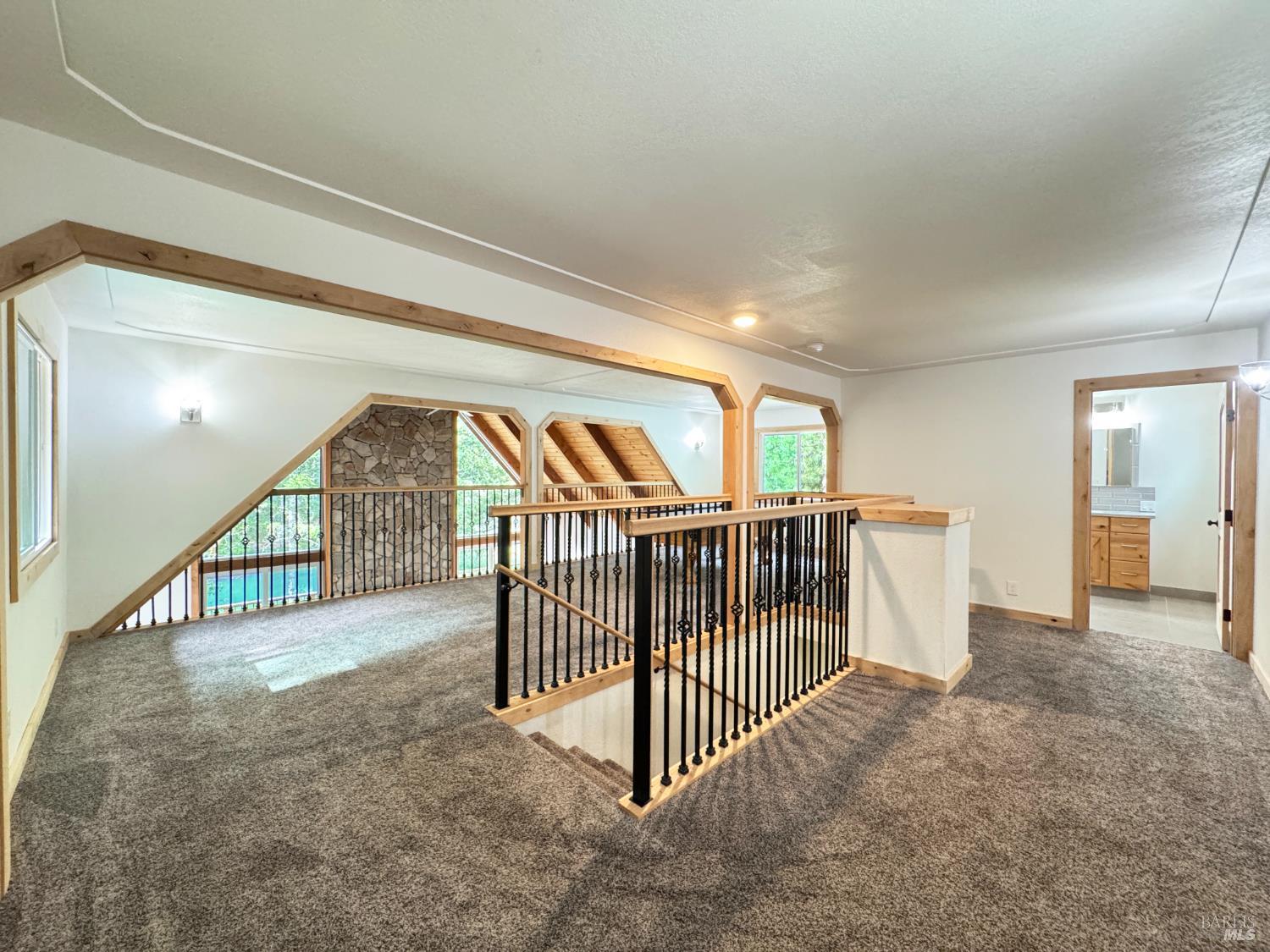 Willits, California, 95490, United States, 2 Bedrooms Bedrooms, ,2 BathroomsBathrooms,Residential,For Sale,1981529