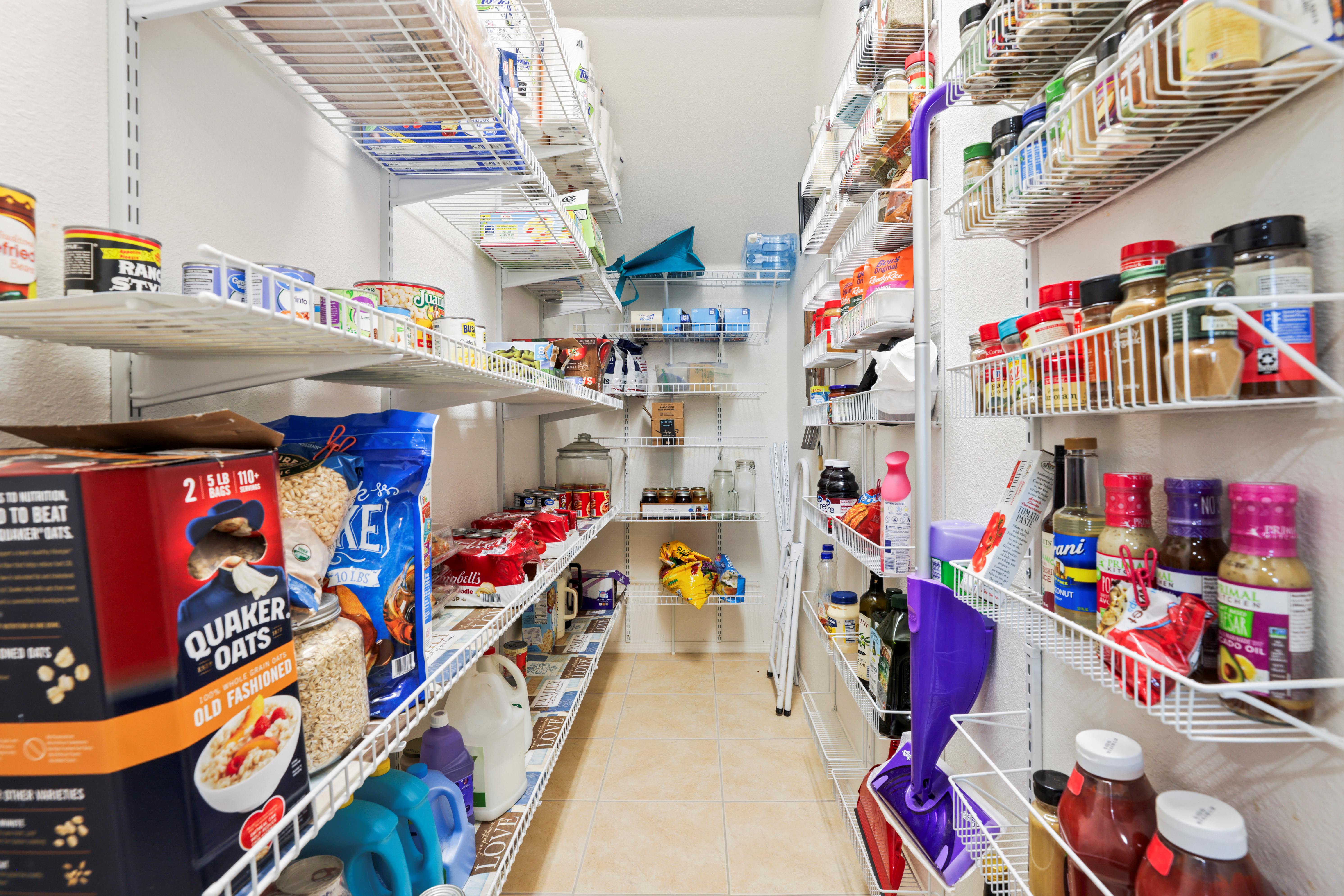 Santa Fe, New Mexico, 87508, United States, 5 Bedrooms Bedrooms, ,3 BathroomsBathrooms,Residential,For Sale,1977454