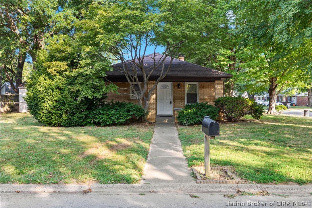 Herby Dr, Jeffersonville, IN 47130