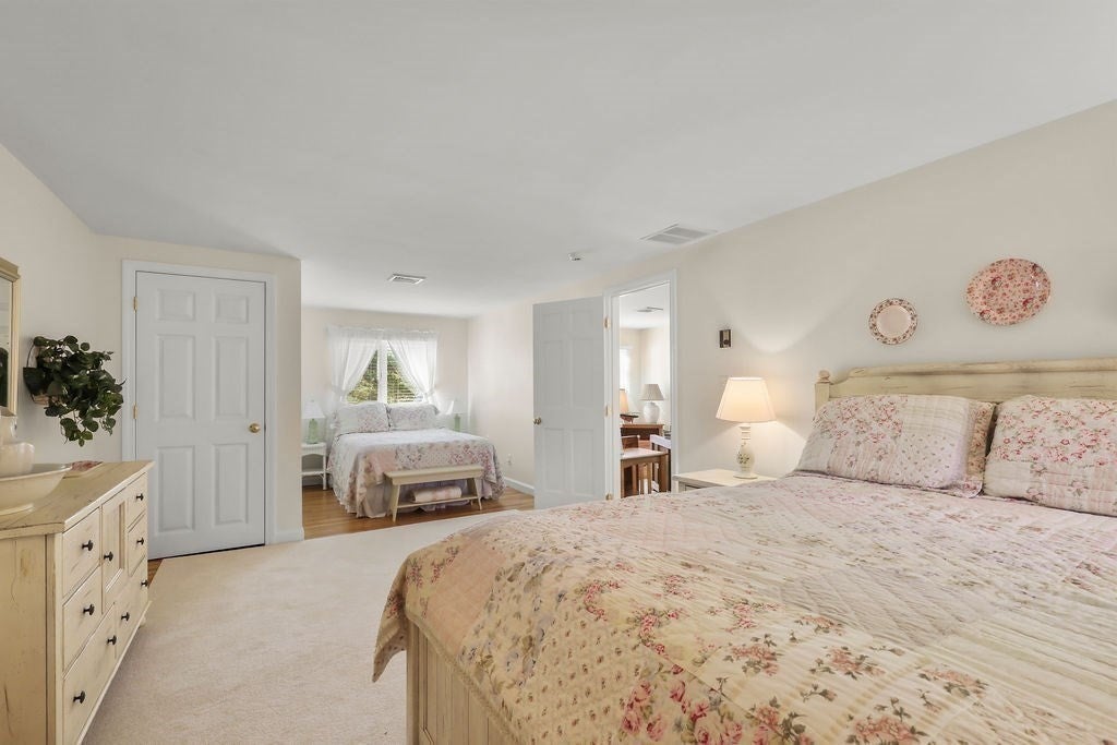 Plymouth, Massachusetts, 02360, United States, 4 Bedrooms Bedrooms, ,5 BathroomsBathrooms,Residential,For Sale,2040614