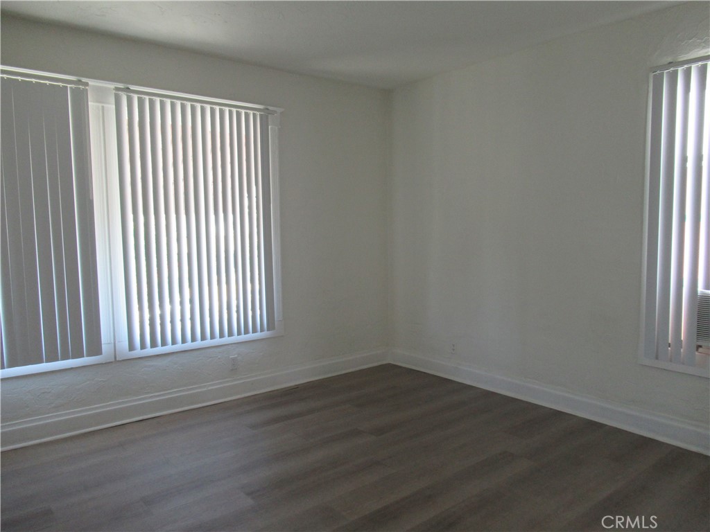 Los Angeles, California, 90018, United States, 4 Bedrooms Bedrooms, ,2 BathroomsBathrooms,Residential,For Sale,1941625