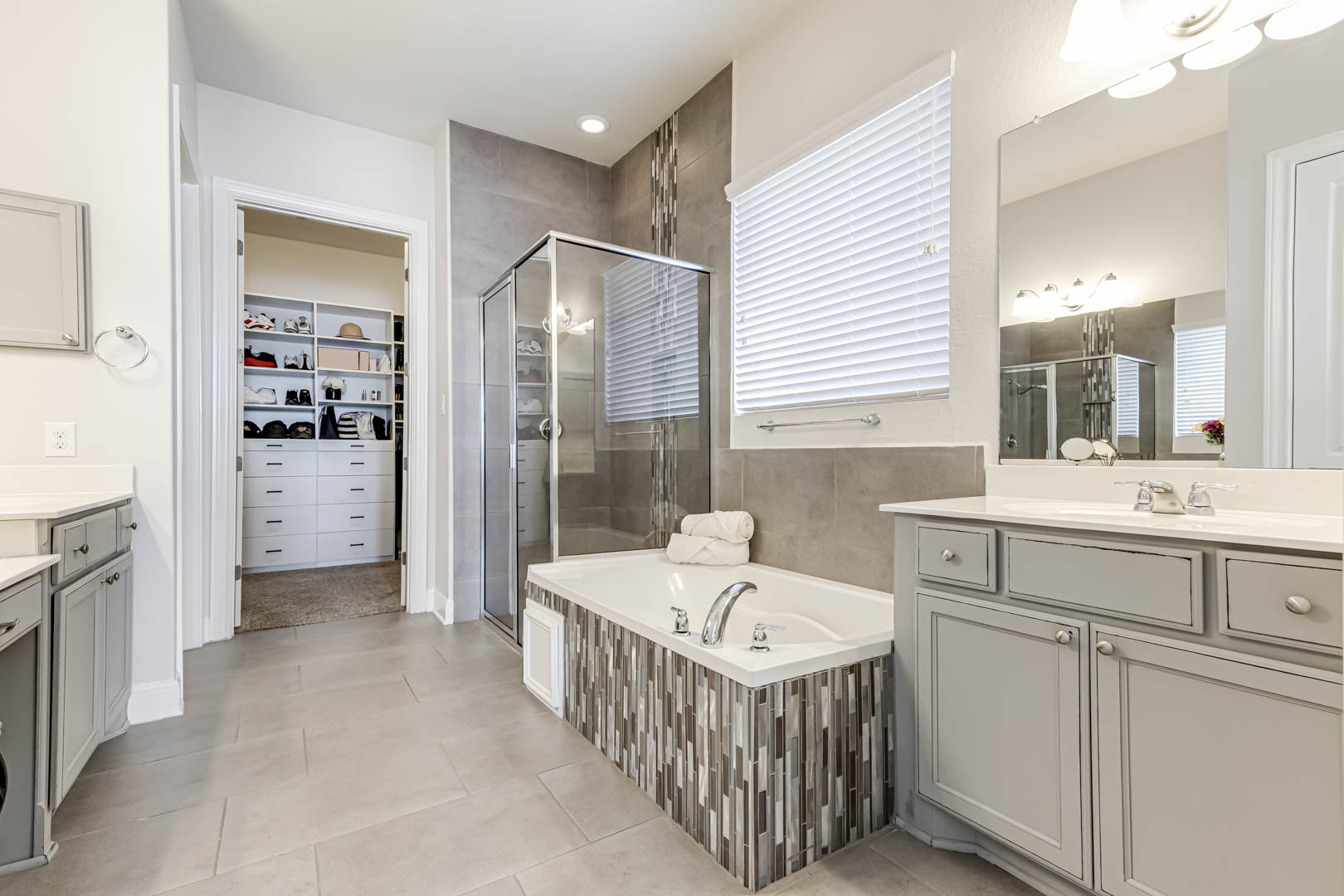 Cibolo, Texas, 78108, United States, 5 Bedrooms Bedrooms, ,4 BathroomsBathrooms,Residential,For Sale,2012398