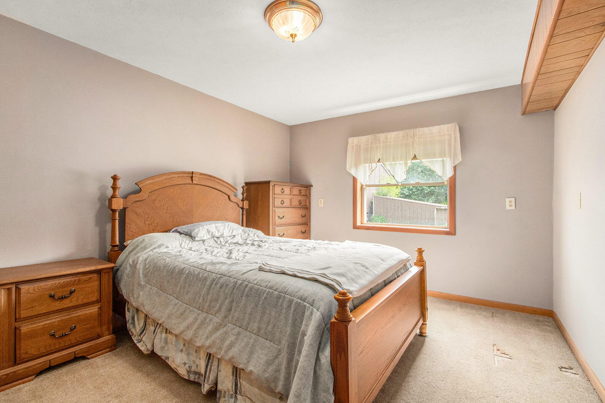 Niles, Michigan, 49120, United States, 2 Bedrooms Bedrooms, ,2 BathroomsBathrooms,Residential,For Sale,1979115