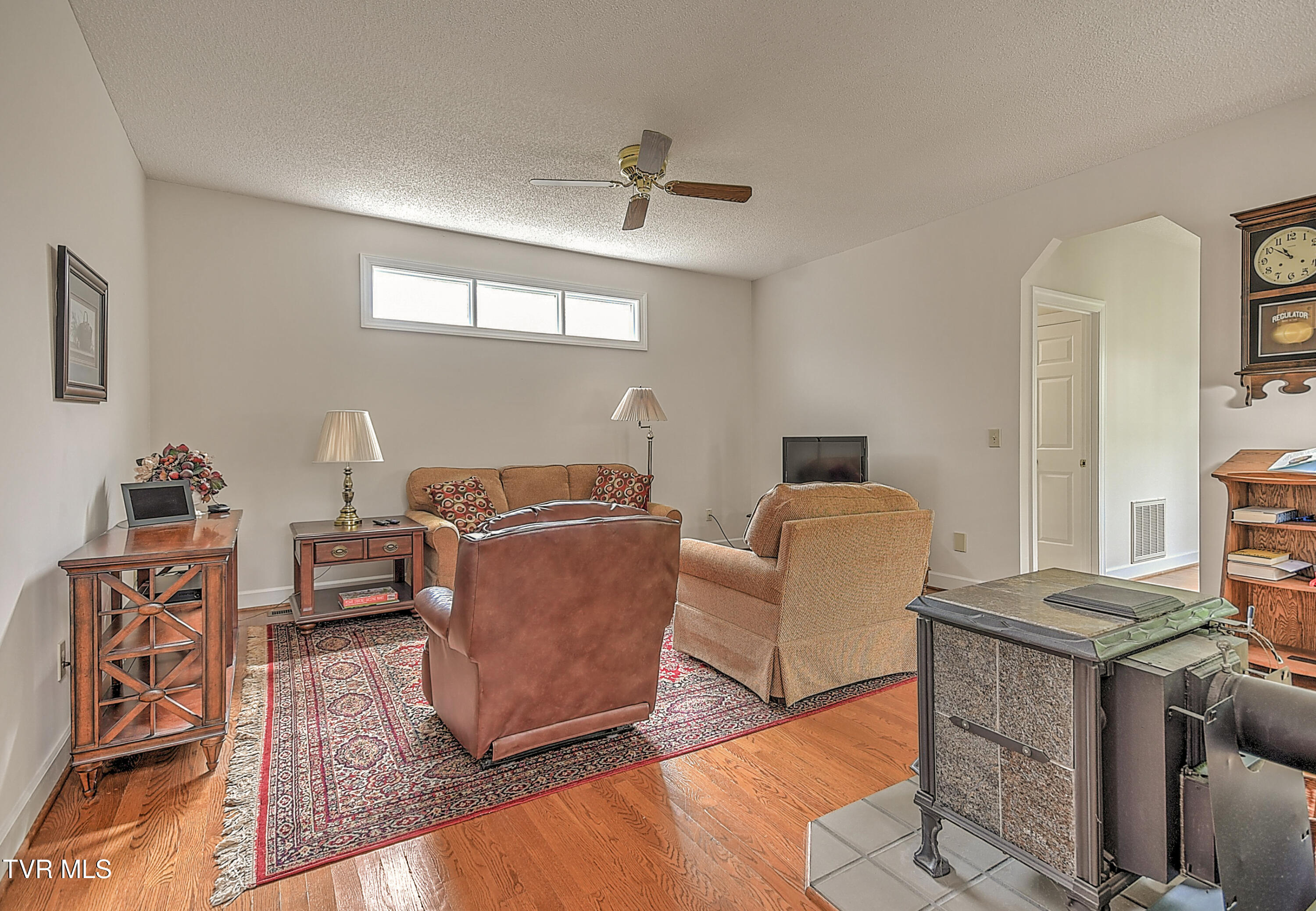 Johnson City, Tennessee, 37604, United States, 4 Bedrooms Bedrooms, ,3 BathroomsBathrooms,Residential,For Sale,1870775