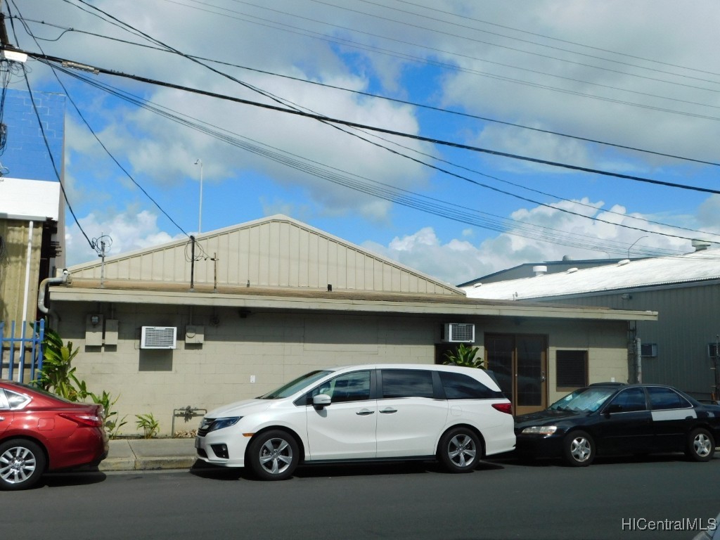 2726 Waiwai Loop, Honolulu, Hawaii, 96819, United States, ,Land,For Sale,2726 Waiwai Loop,561842