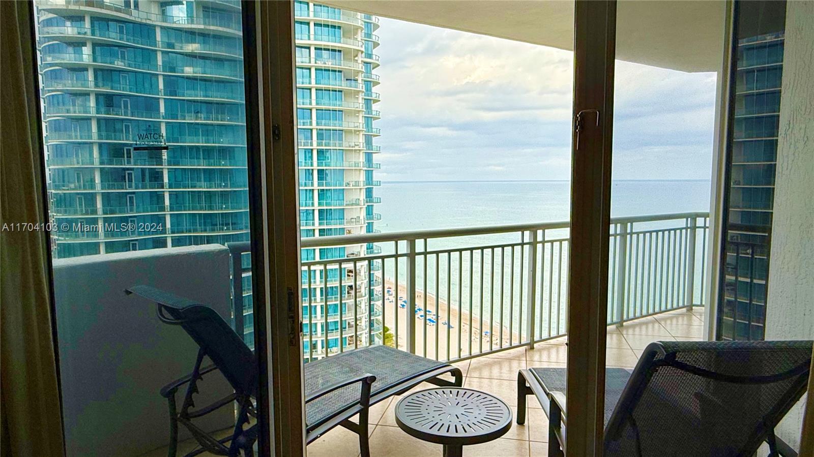 Sunny Isles Beach, Florida, 33160, United States, 1 Bedroom Bedrooms, ,1 BathroomBathrooms,Residential,For Sale,1761868