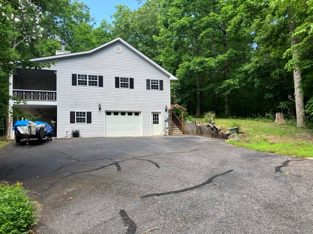 Young Harris, Georgia, 30582, United States, 3 Bedrooms Bedrooms, ,3 BathroomsBathrooms,Residential,For Sale,1847113