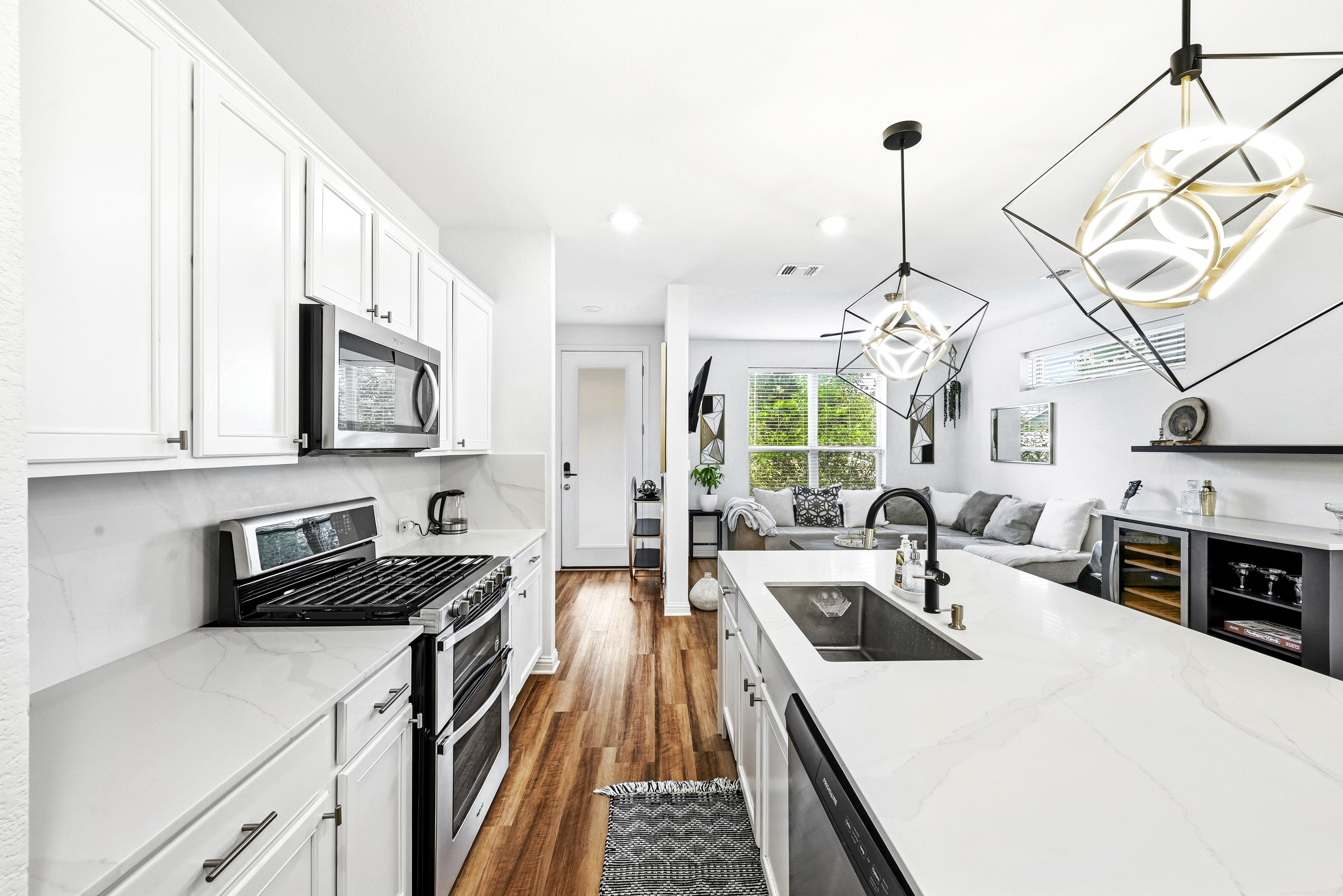  Modern Easton Park Living Step - 物件實景