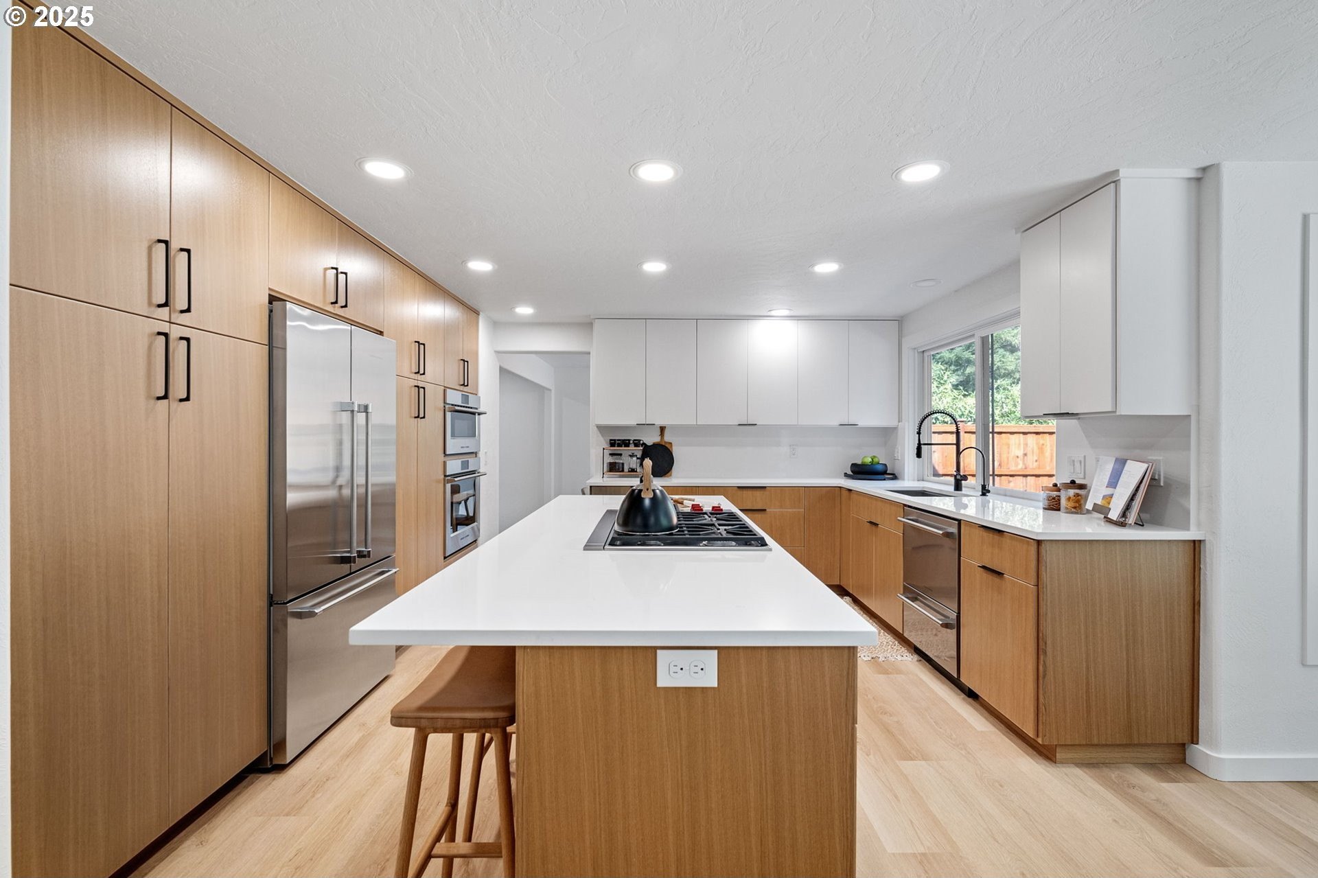 Eugene, Oregon, 97405, United States, 4 Bedrooms Bedrooms, ,3 BathroomsBathrooms,Residential,For Sale,1942174
