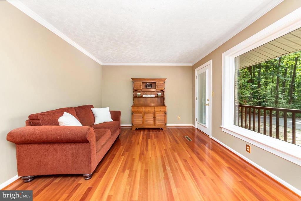 Fredericksburg, Virginia, 22405, United States, 5 Bedrooms Bedrooms, ,3 BathroomsBathrooms,Residential,For Sale,2013092