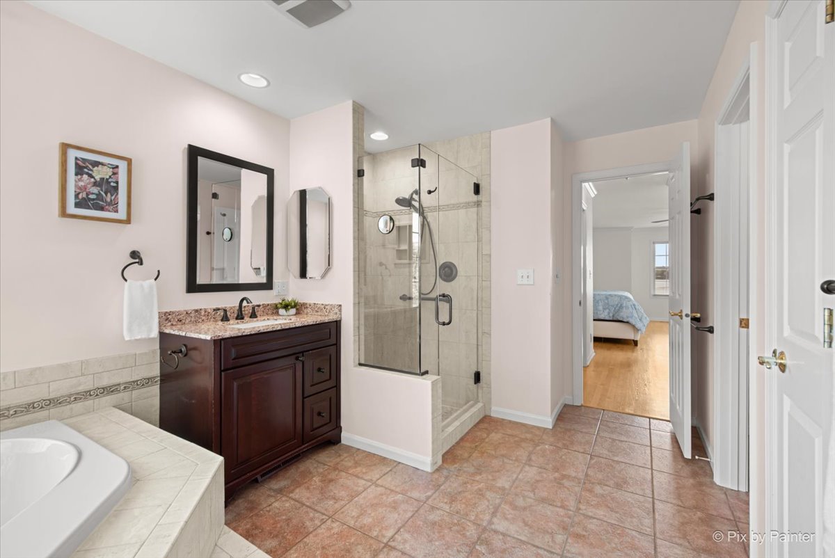 Grayslake, Illinois, 60030, United States, 4 Bedrooms Bedrooms, ,3 BathroomsBathrooms,Residential,For Sale,1992794