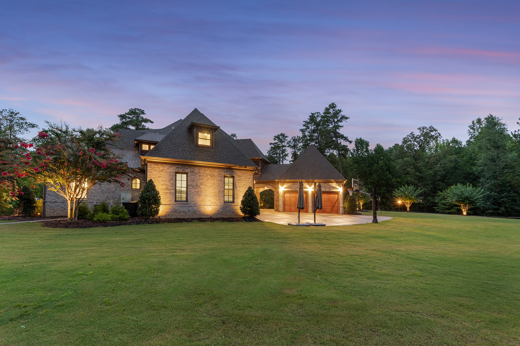  Old World Charm Meets Modern Luxury on This Milton Estate - 物件實景