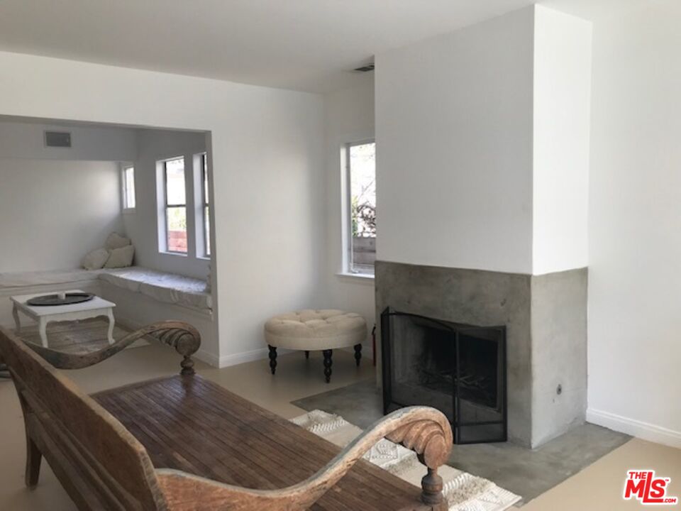 Venice, California, 90291, United States, 2 Bedrooms Bedrooms, ,2 BathroomsBathrooms,Residential,For Sale,1993237