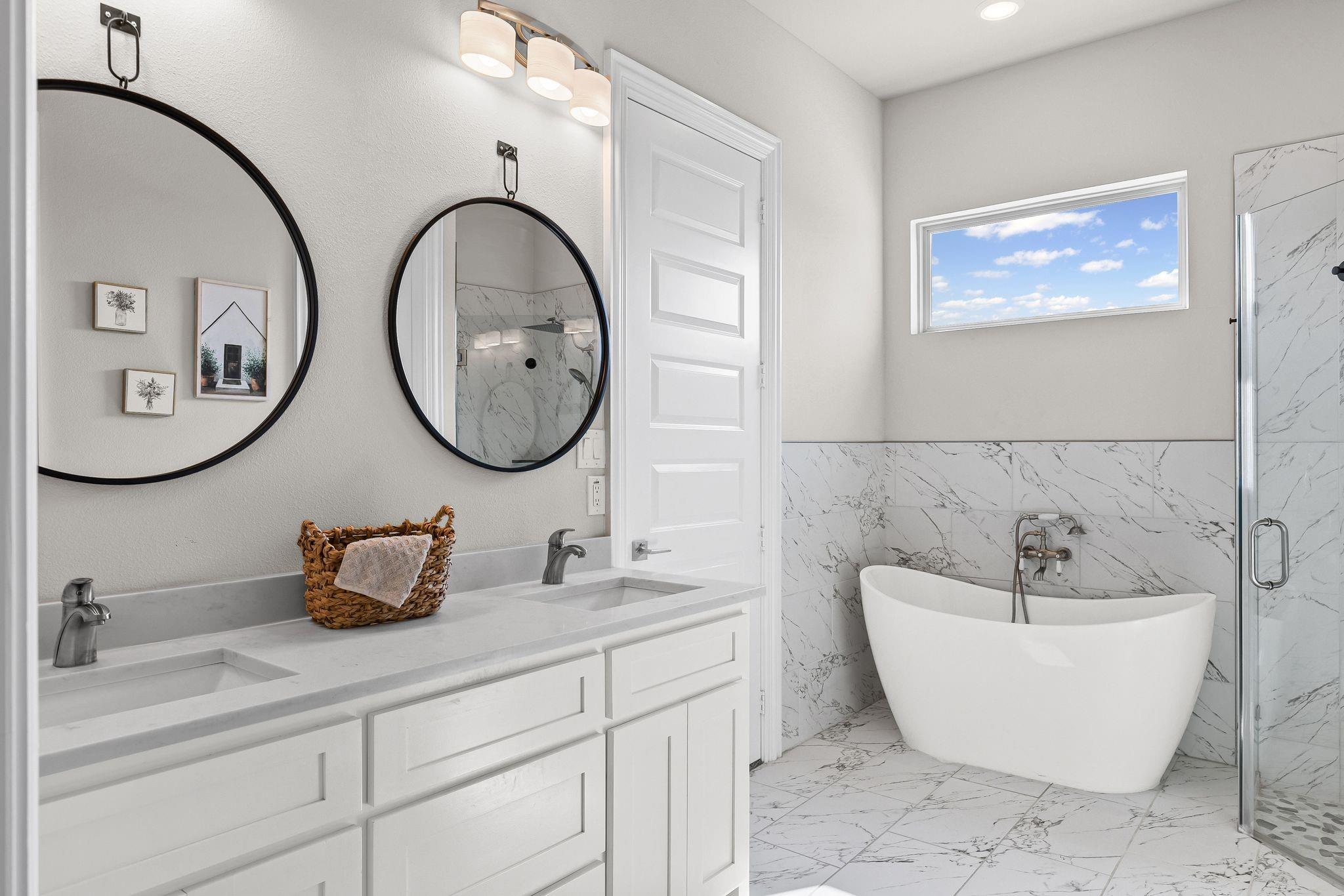 Leonard, Texas, 75452, United States, 4 Bedrooms Bedrooms, ,3 BathroomsBathrooms,Residential,For Sale,1980079