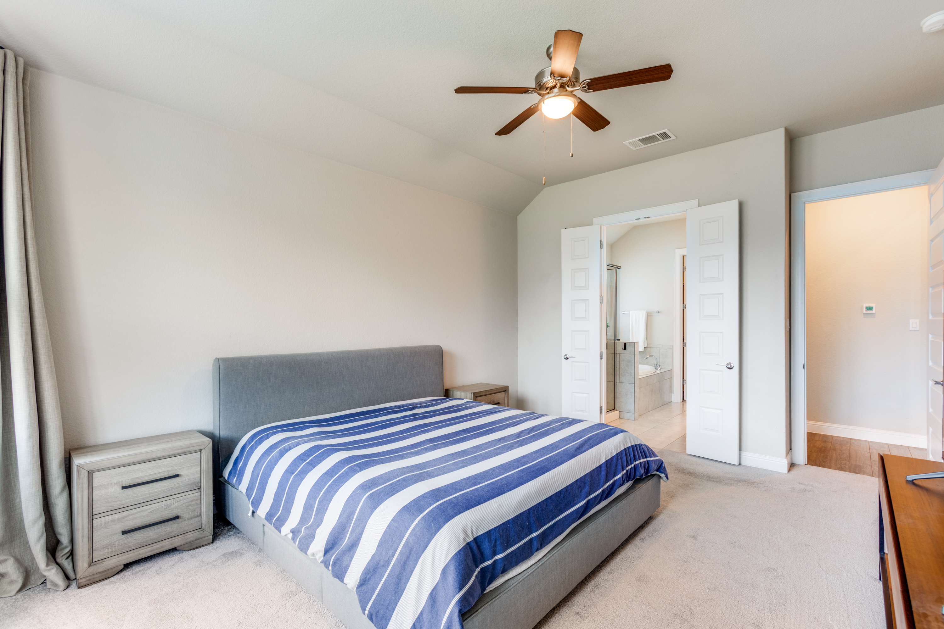  Sophisticated Open-Concept Living - 物件實景