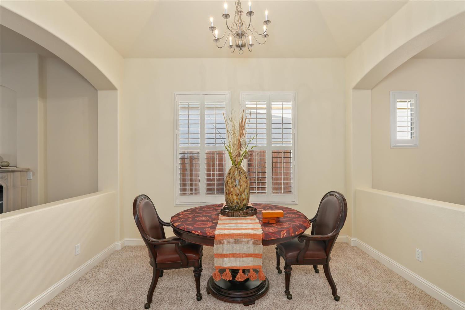 Clovis, California, 93619, United States, 3 Bedrooms Bedrooms, ,2 BathroomsBathrooms,Residential,For Sale,1942854