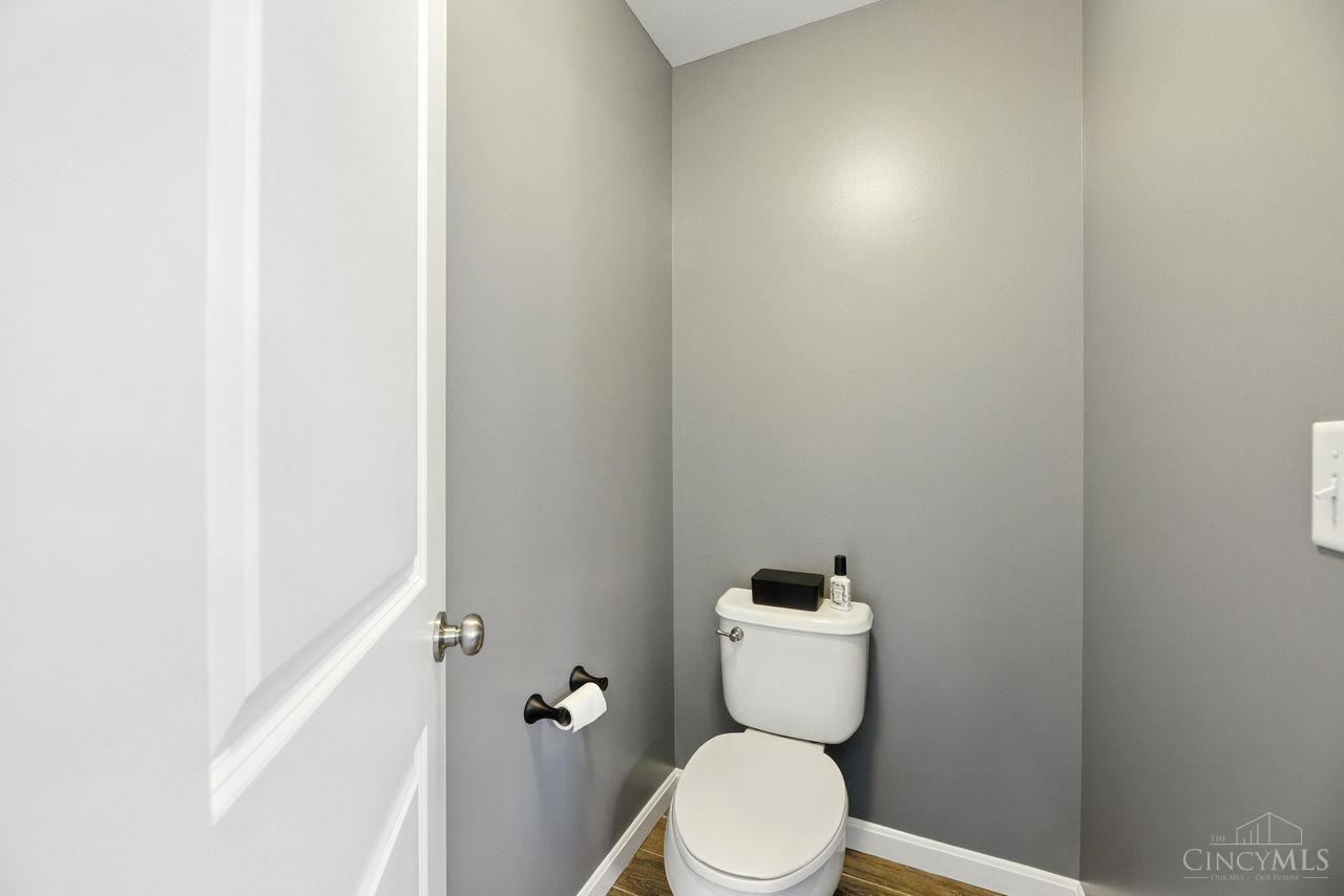 Loveland, Ohio, 45140, United States, 4 Bedrooms Bedrooms, ,4 BathroomsBathrooms,Residential,For Sale,1901126