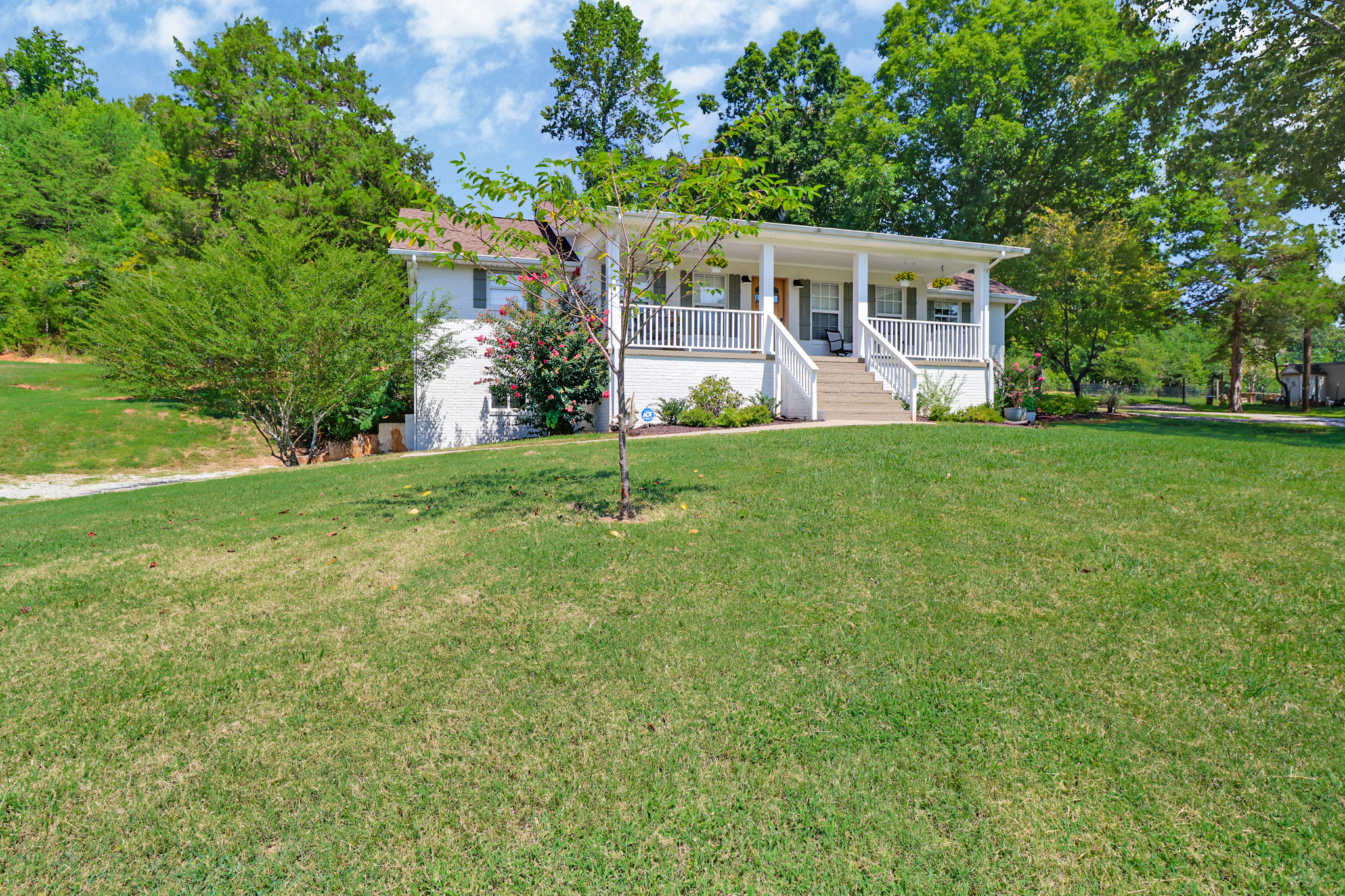 Rockwood, Tennessee, 37854, United States, 4 Bedrooms Bedrooms, ,3 BathroomsBathrooms,Residential,For Sale,2011403