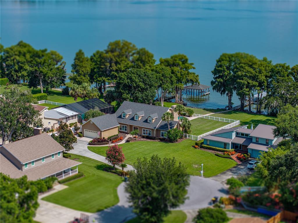 Winter Haven, Florida, 33884, United States, 3 Bedrooms Bedrooms, ,4 BathroomsBathrooms,Residential,For Sale,1895737