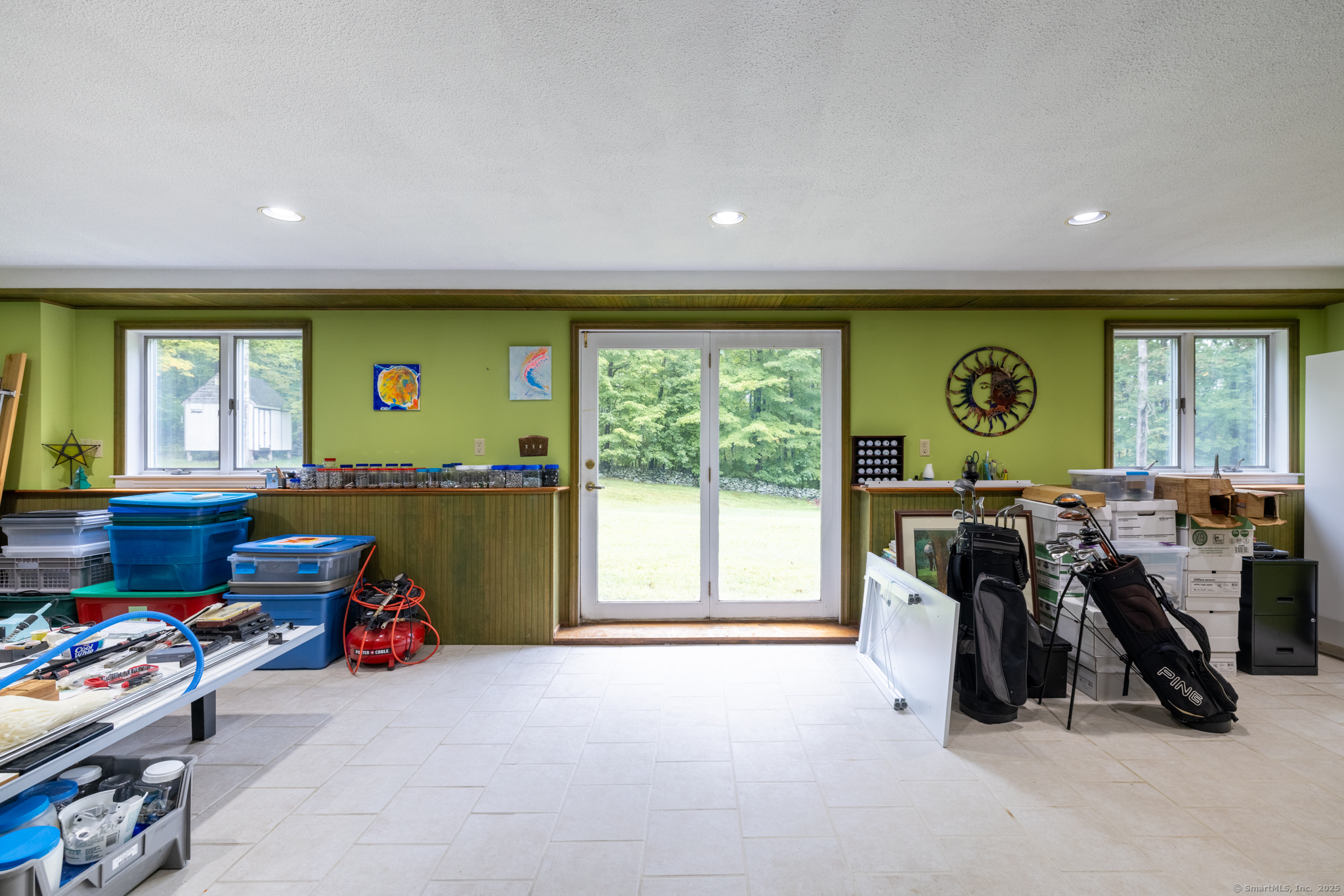 Litchfield, Connecticut, 06750, United States, 3 Bedrooms Bedrooms, ,3 BathroomsBathrooms,Residential,For Sale,1987794