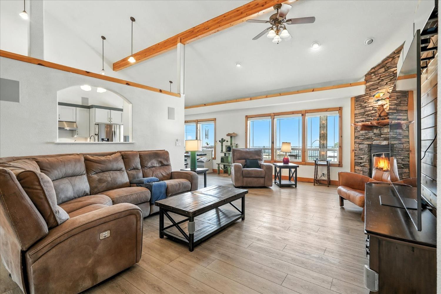 Coarsegold, California, 93614, United States, 4 Bedrooms Bedrooms, ,3 BathroomsBathrooms,Residential,For Sale,1923436