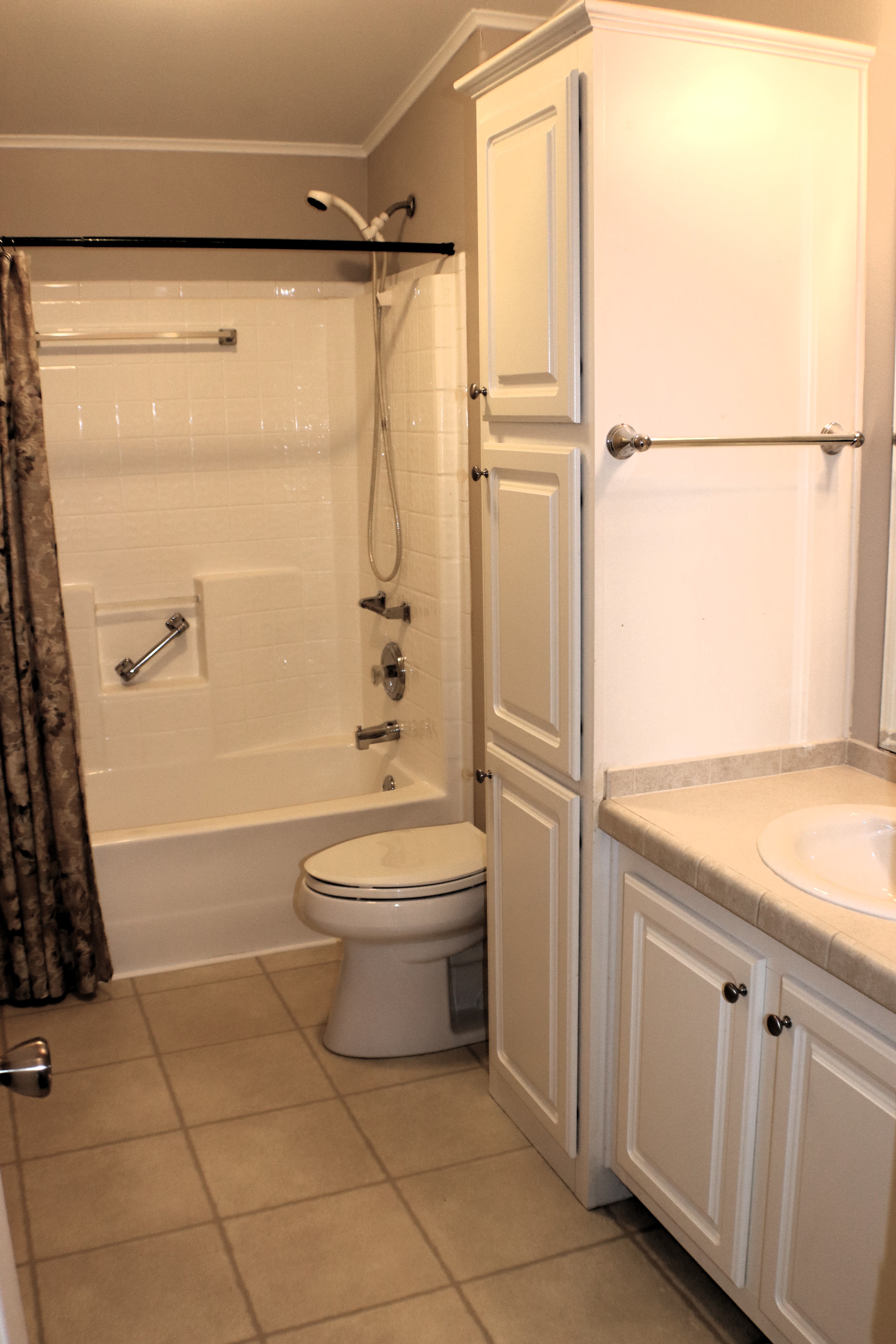 Greenville, Texas, 75402, United States, 3 Bedrooms Bedrooms, ,2 BathroomsBathrooms,Residential,For Sale,1978816