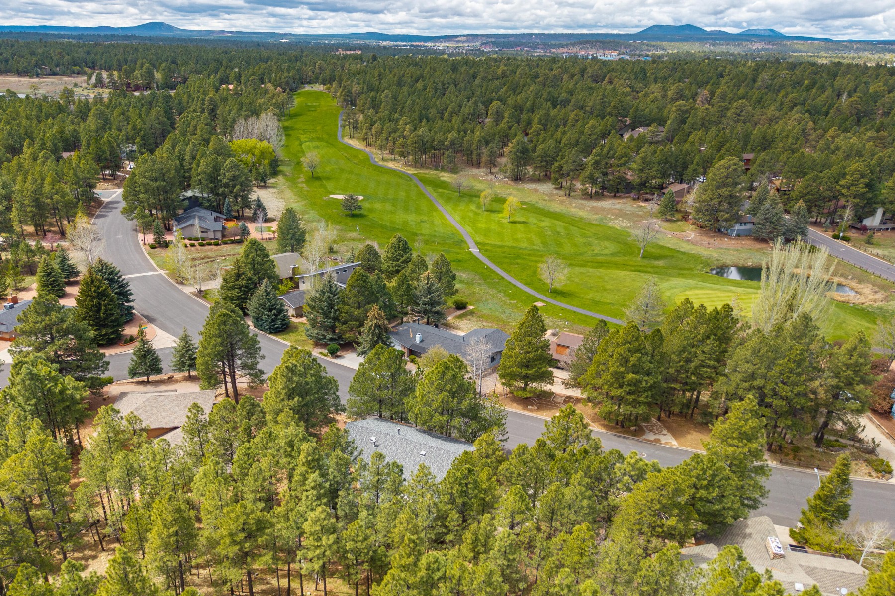  1426 N Edgewood Street¦Flagstaff, AZ - 物件實景