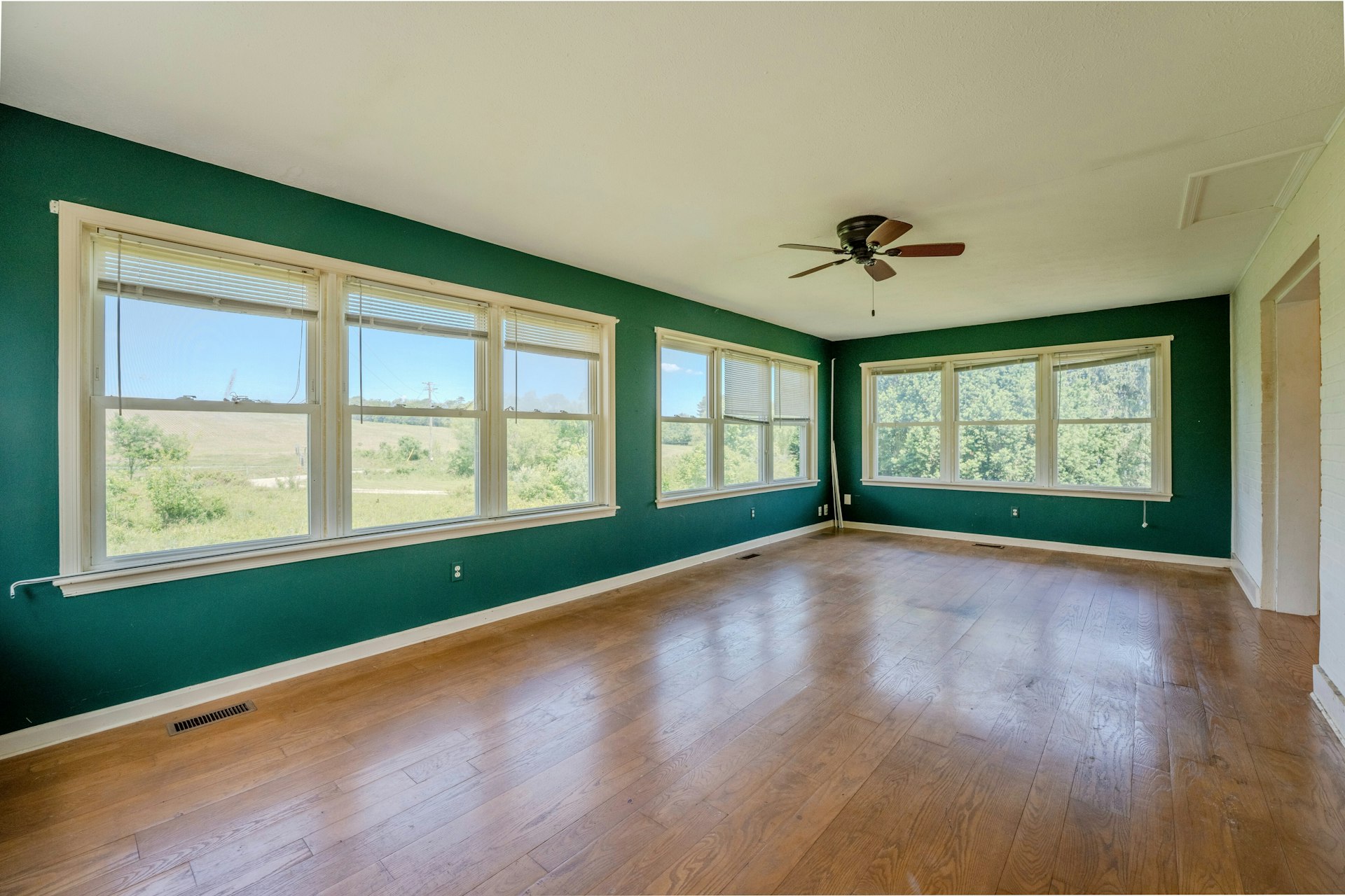  35339 Appalachian Trail Road, Round Hill, VA 20141 - 物件實景