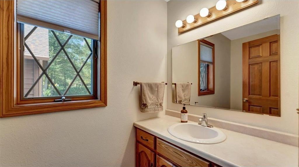 Saint Cloud, Minnesota, 56301, United States, 2 Bedrooms Bedrooms, ,3 BathroomsBathrooms,Residential,For Sale,1978189