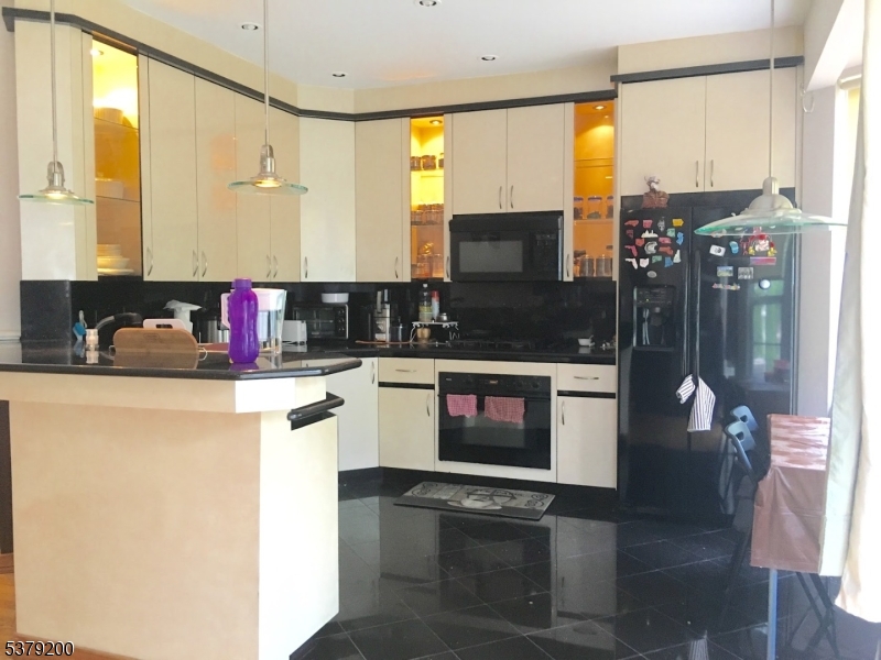 Marlboro Twp., New Jersey, 07751, United States, 3 Bedrooms Bedrooms, ,3 BathroomsBathrooms,Residential,For Sale,1919830