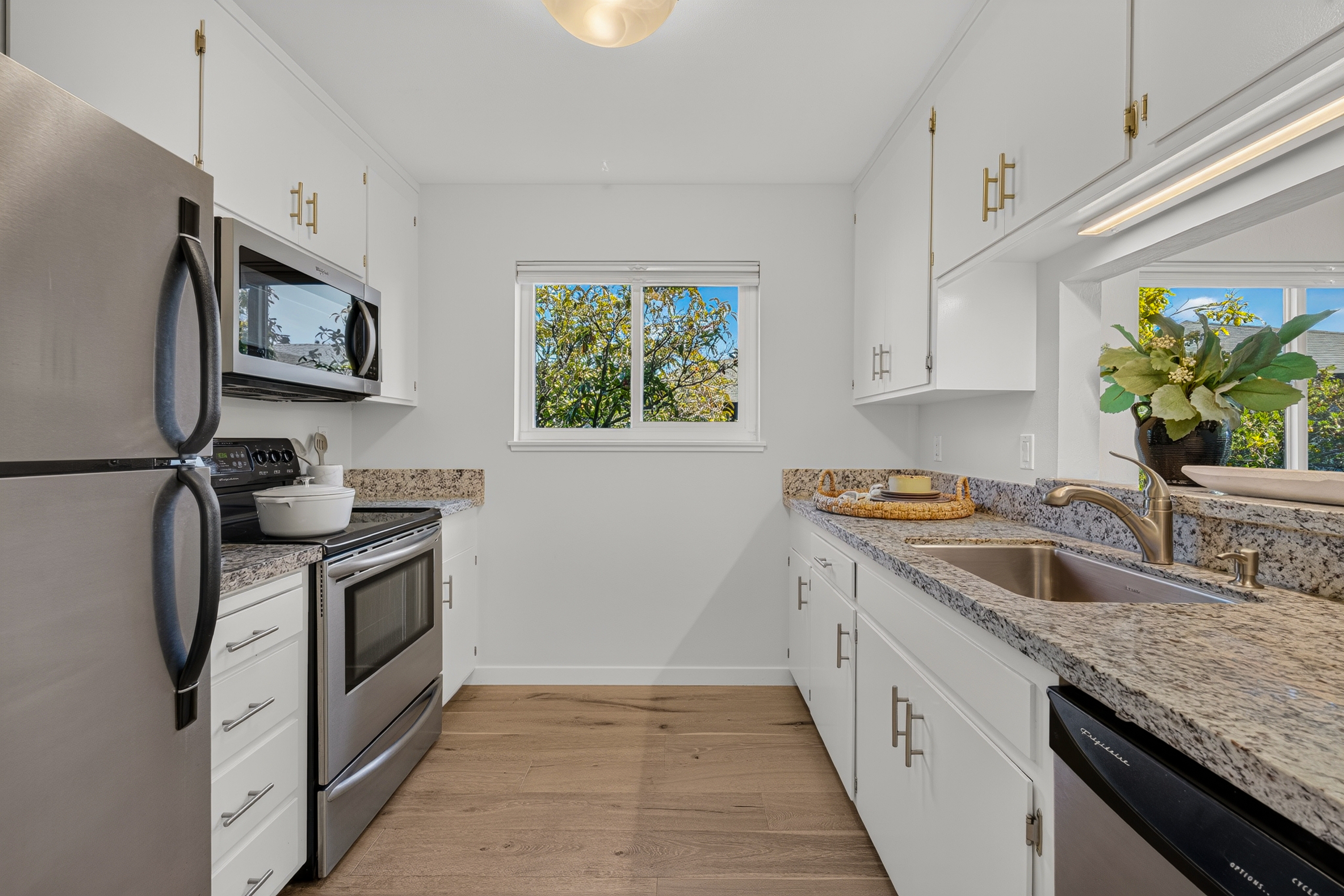  Waterfront Living in the Heart of Greenbrae - 物件實景