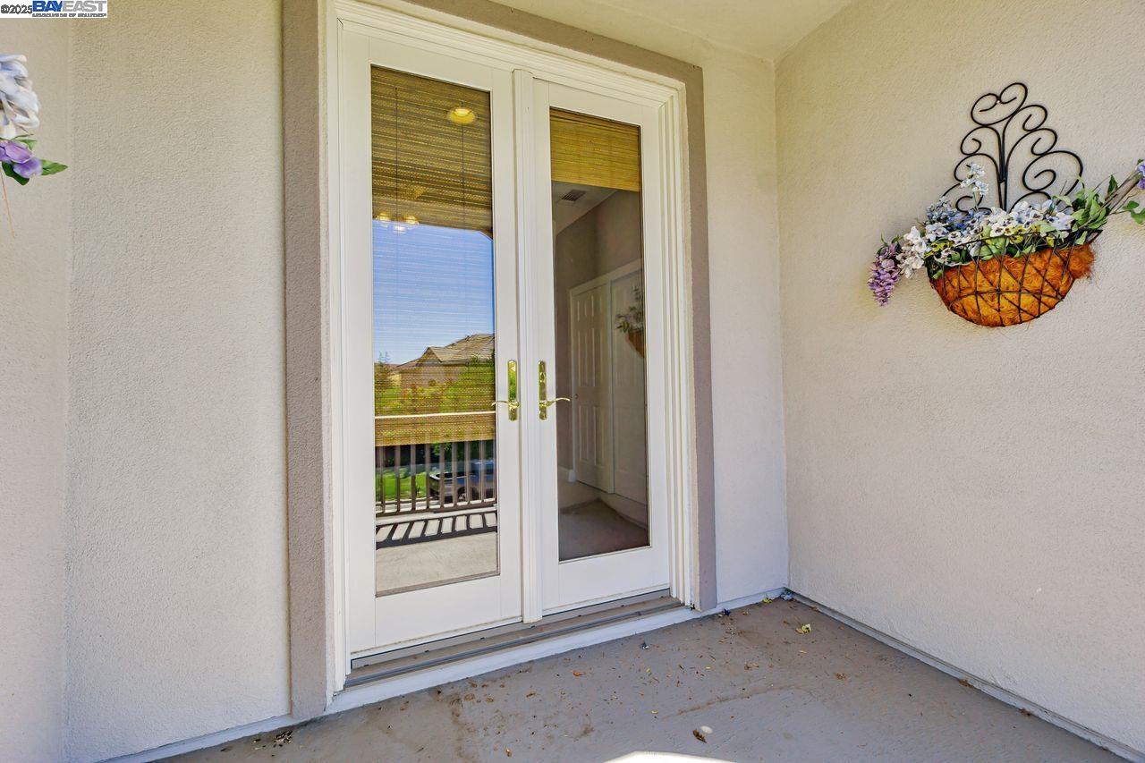 Concord, California, 94521, United States, 5 Bedrooms Bedrooms, ,3 BathroomsBathrooms,Residential,For Sale,1989306