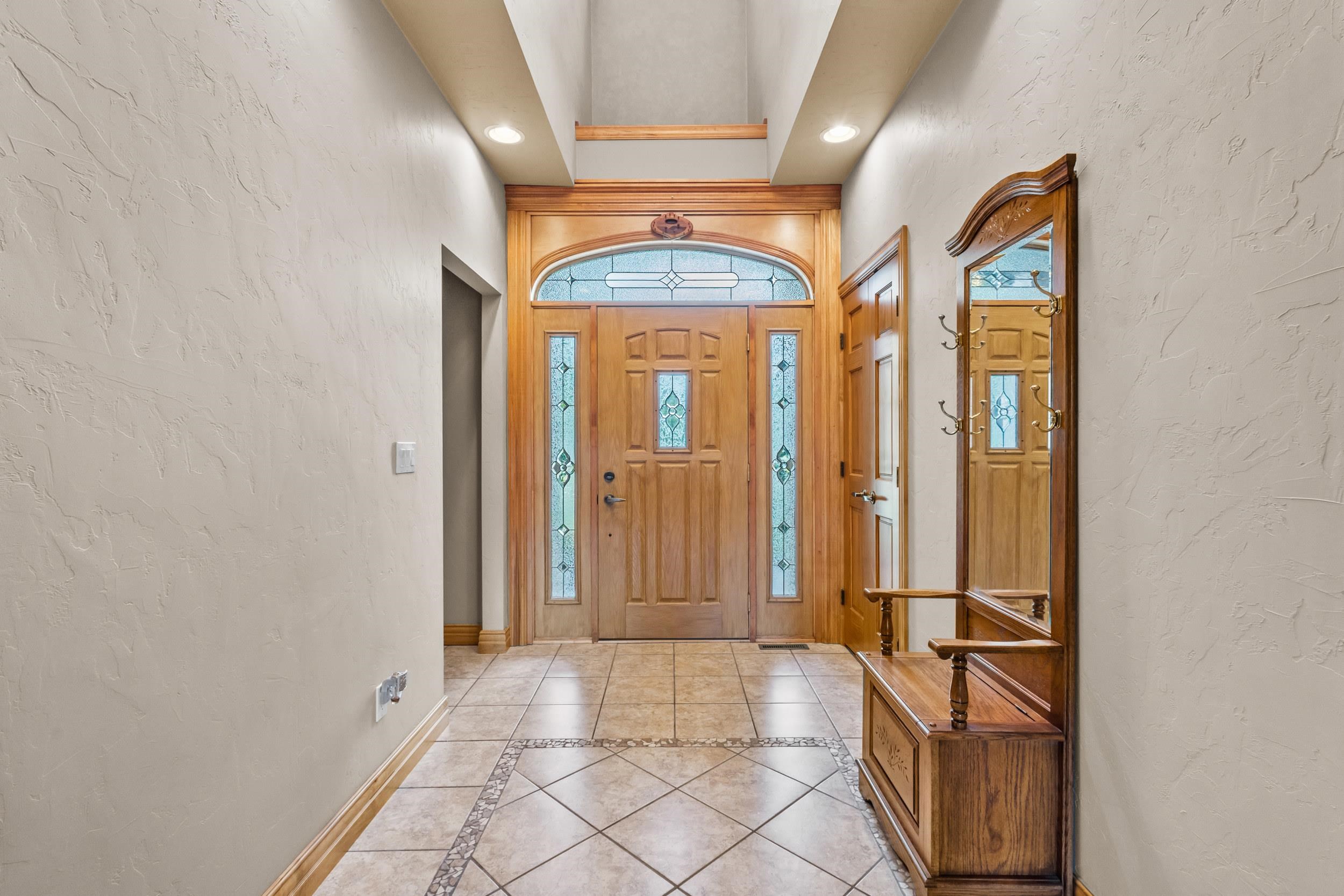 Neenah, Wisconsin, 54956, United States, 3 Bedrooms Bedrooms, ,4 BathroomsBathrooms,Residential,For Sale,1938221
