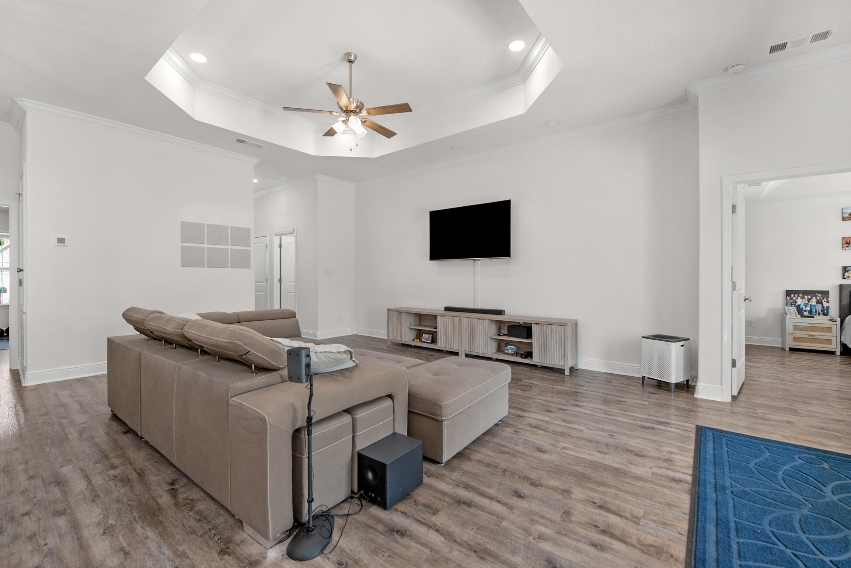 Gulf Breeze, Florida, 32563, United States, 5 Bedrooms Bedrooms, ,3 BathroomsBathrooms,Residential,For Sale,1950395