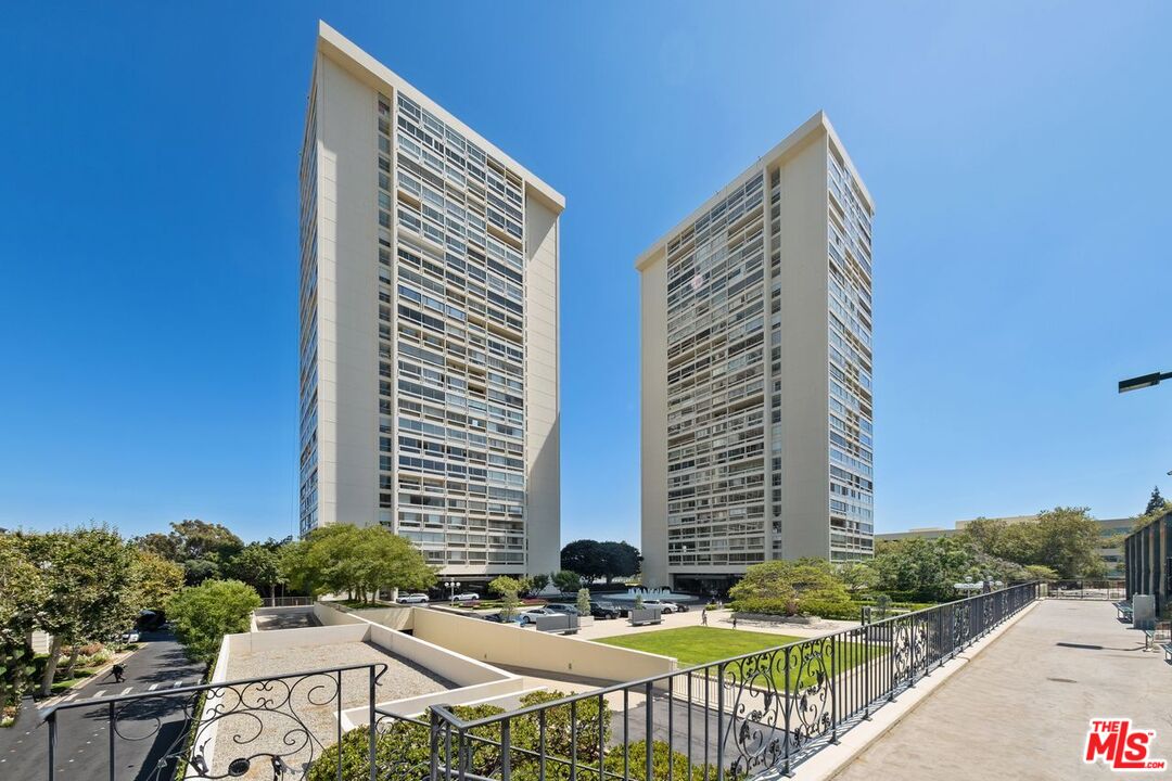 Los Angeles, California, 90067, United States, 1 Bedroom Bedrooms, ,1 BathroomBathrooms,Residential,For Sale,1850096