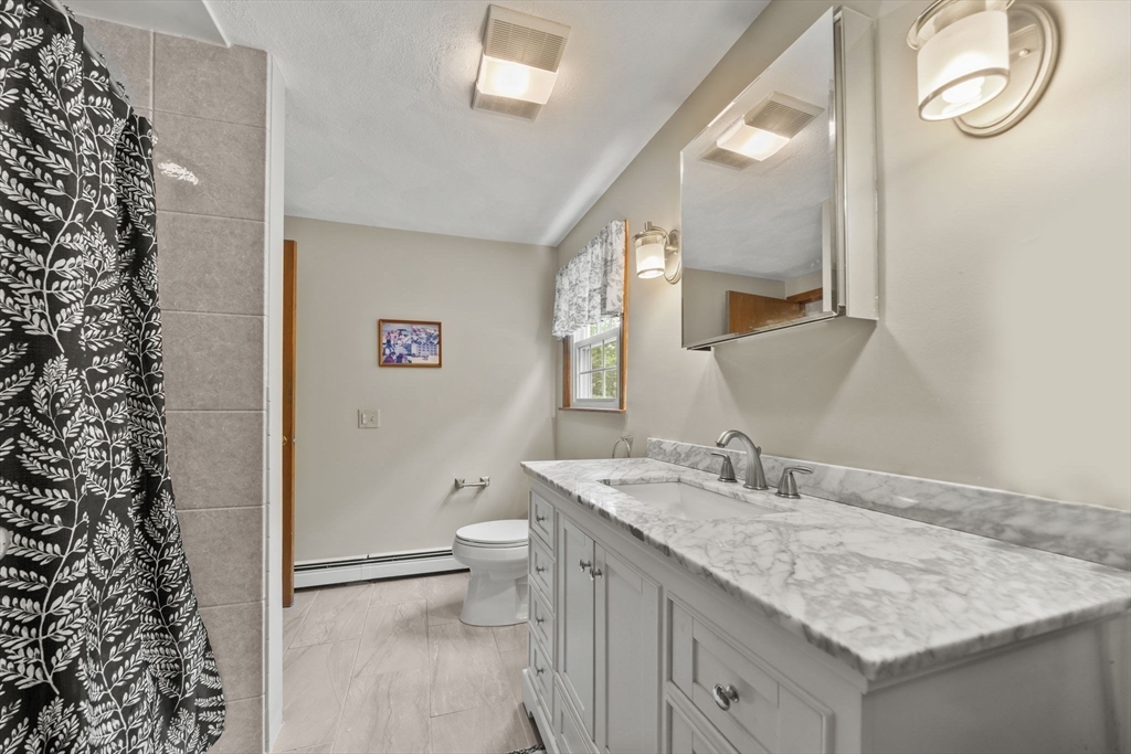 Lynn, Massachusetts, 01904, United States, 4 Bedrooms Bedrooms, ,2 BathroomsBathrooms,Residential,For Sale,2048427