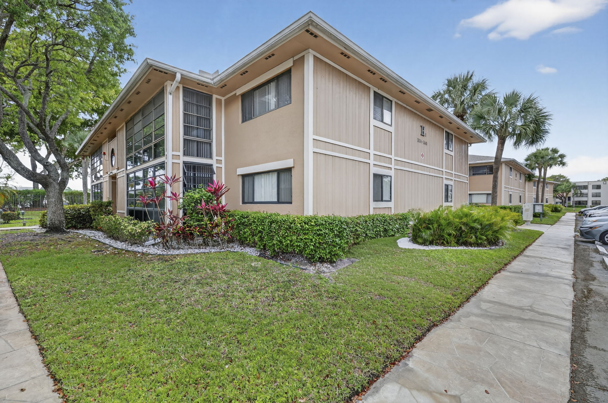  7648 Ashmont Circle, Tamarac, FL, 33321 - 物件實景