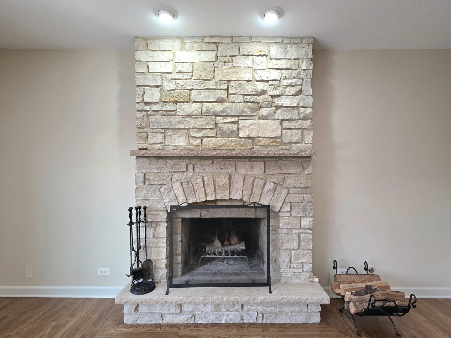 Mokena, Illinois, 60448, United States, 5 Bedrooms Bedrooms, ,4 BathroomsBathrooms,Residential,For Sale,2005641